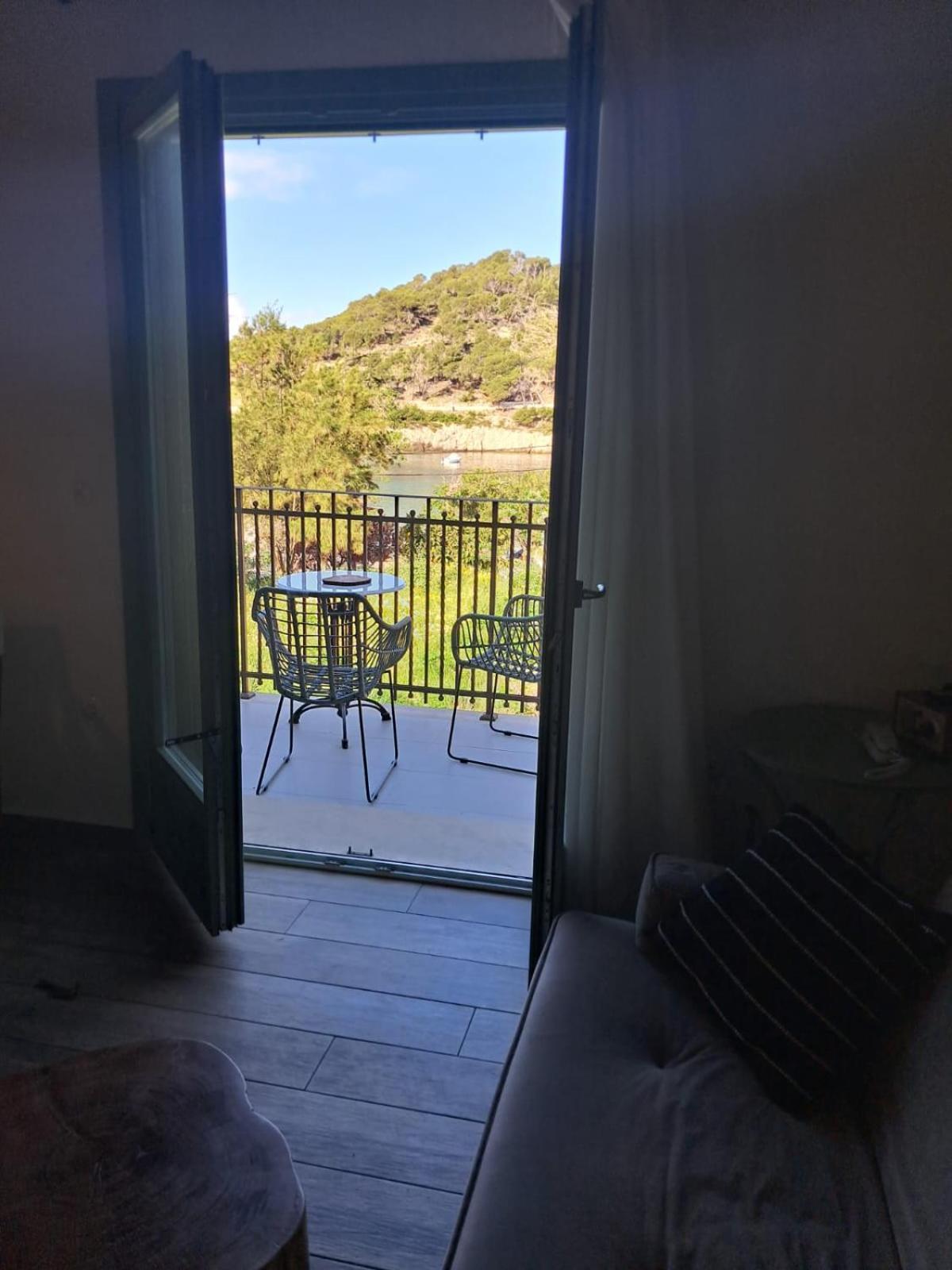 Beachfront Apartment, Center Village, 20m - Near Myrtos - Fiskardo Asos