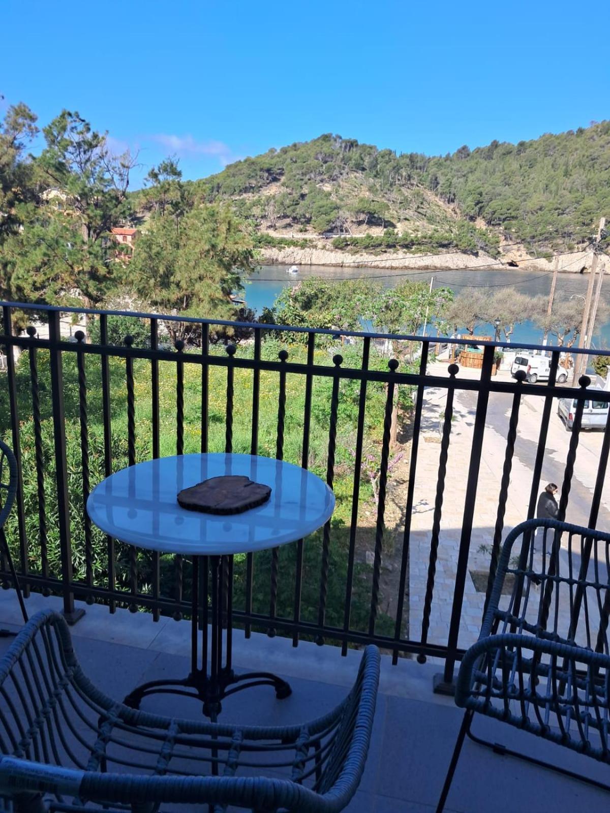 Beachfront Apartment, Center Village, 20m - Near Myrtos - Fiskardo * Asos