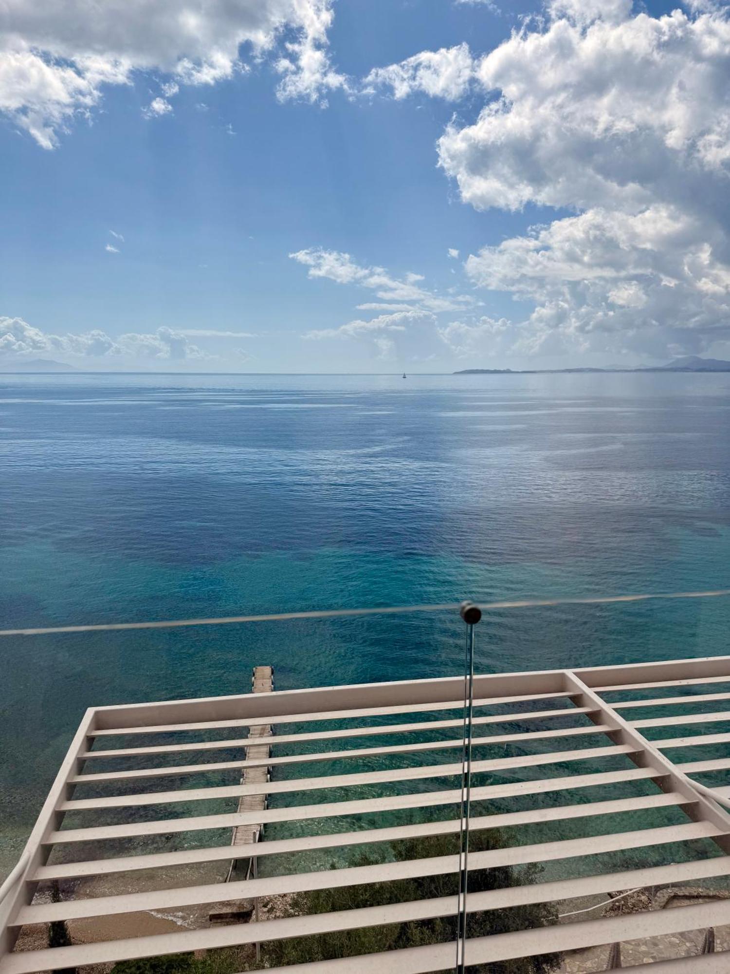 Villa Ellysian Shores Beachfront Glyfa