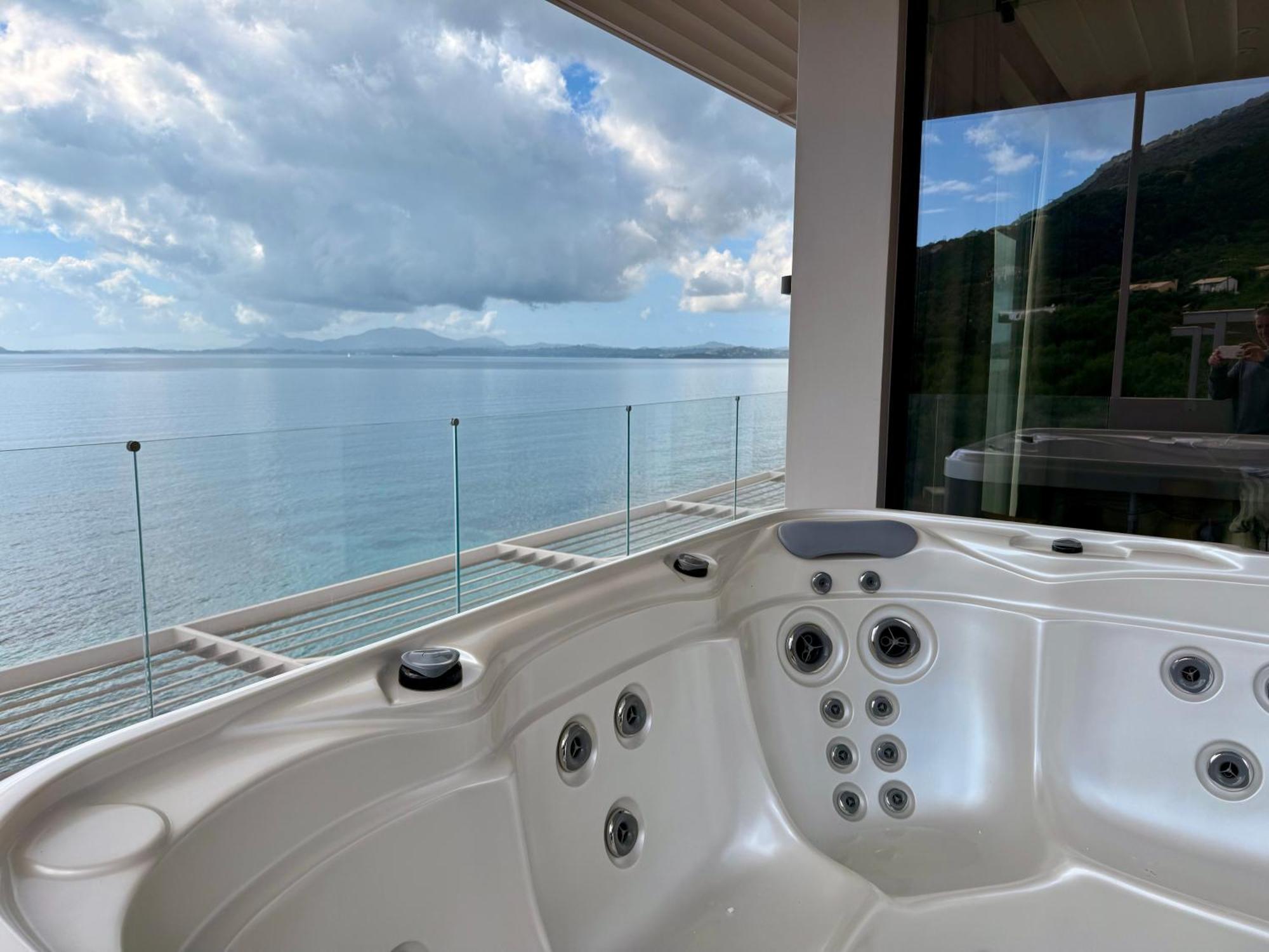 Ellysian Shores Beachfront Villa Glyfa