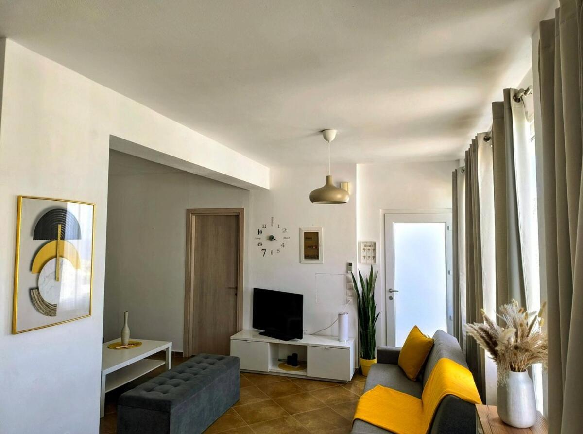 Apartment Candia *