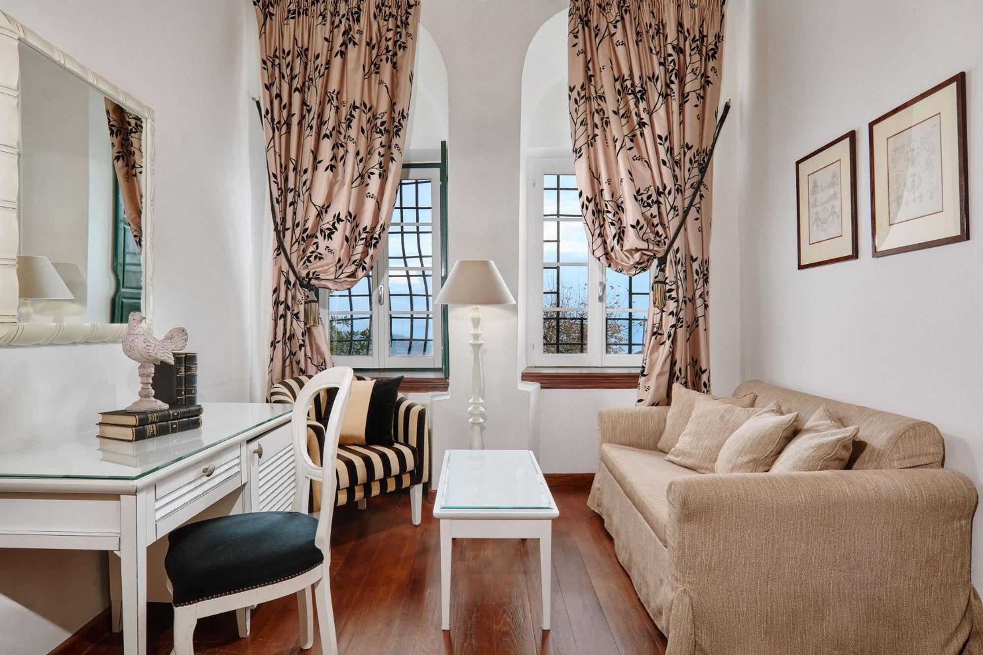 Hotel Despotiko 4*
