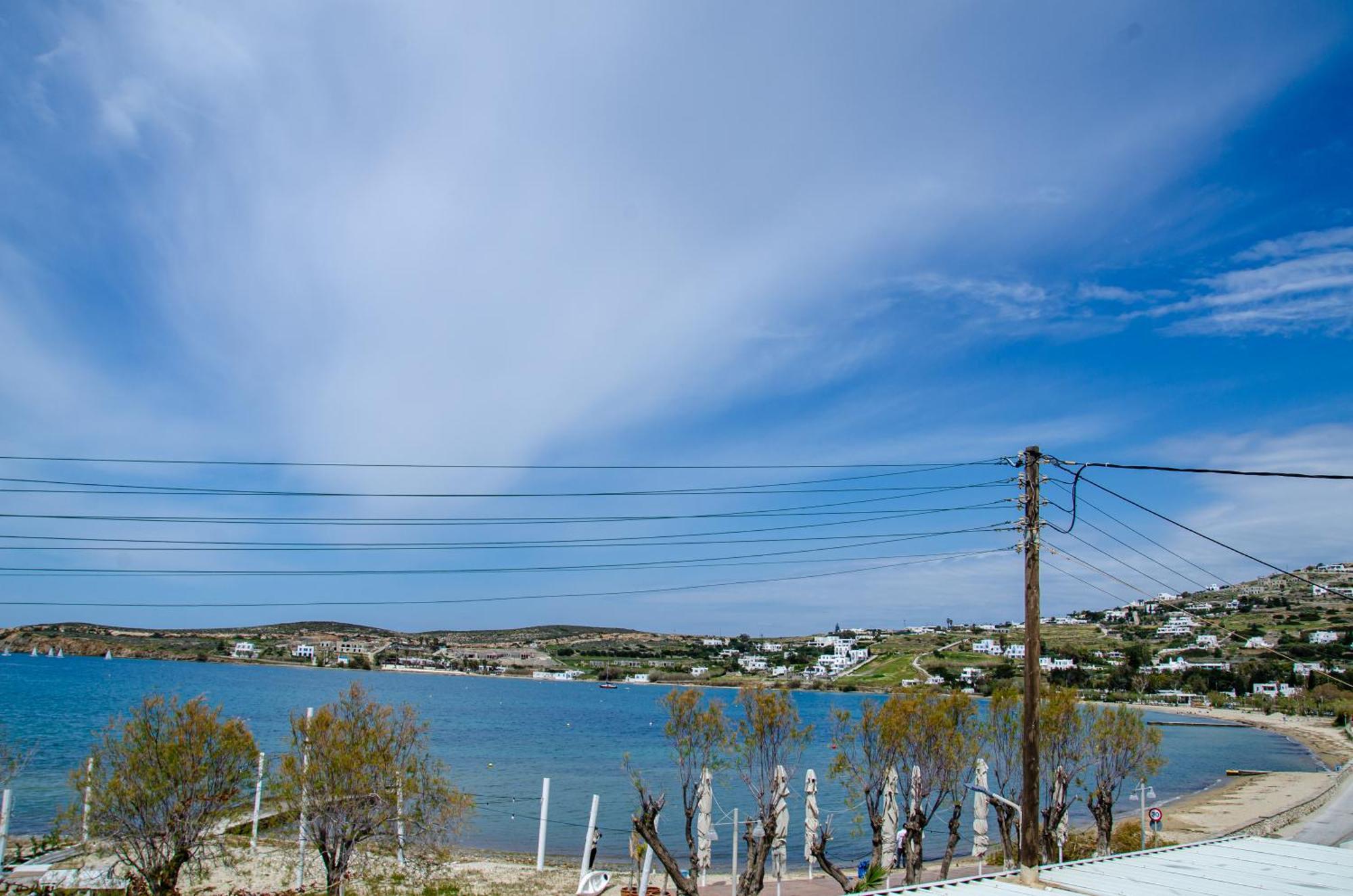 Livadia * Parikia (Paros)