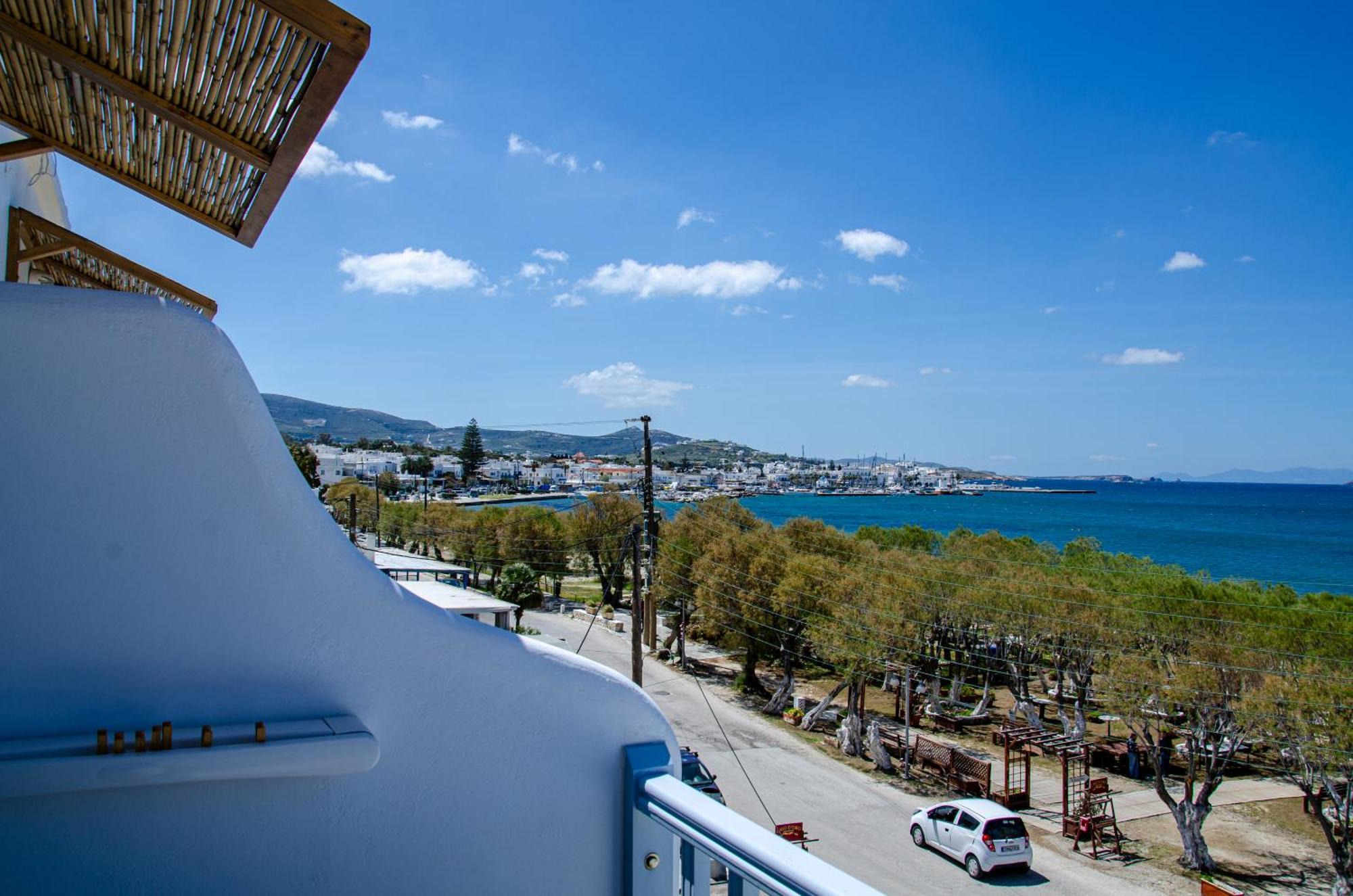 Livadia * Parikia (Paros)