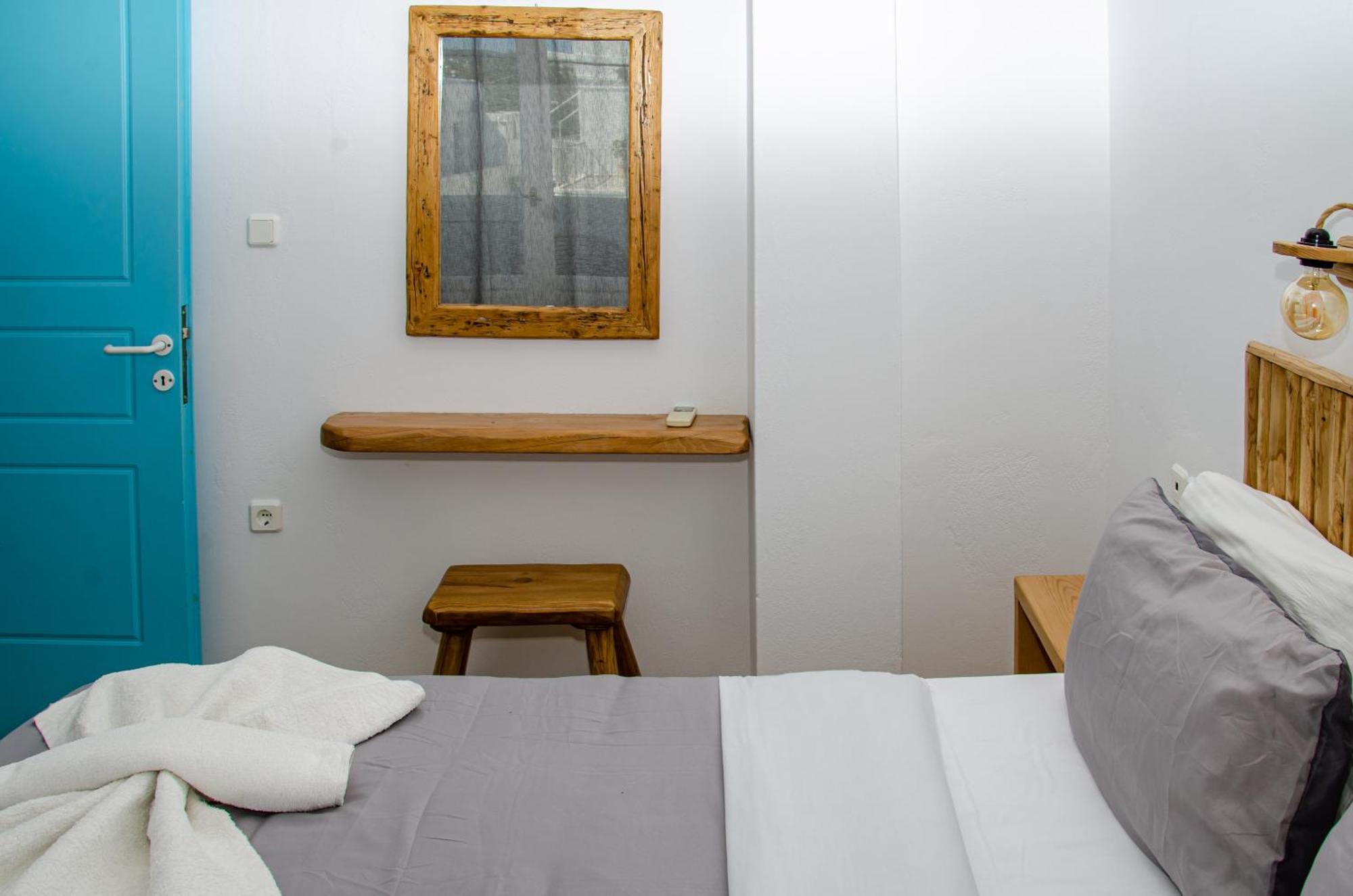 Livadia Aparthotel *