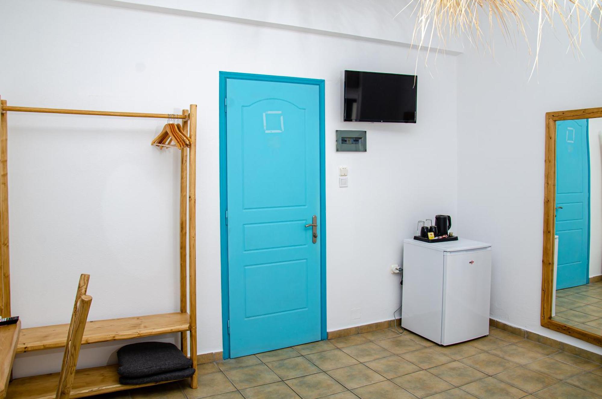Livadia Aparthotel