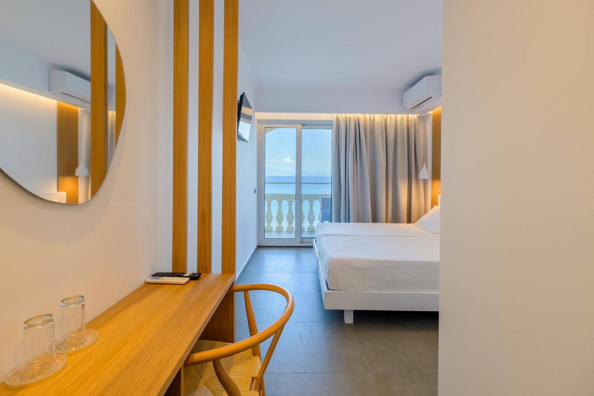 Pontikonisi & Hotel 3*