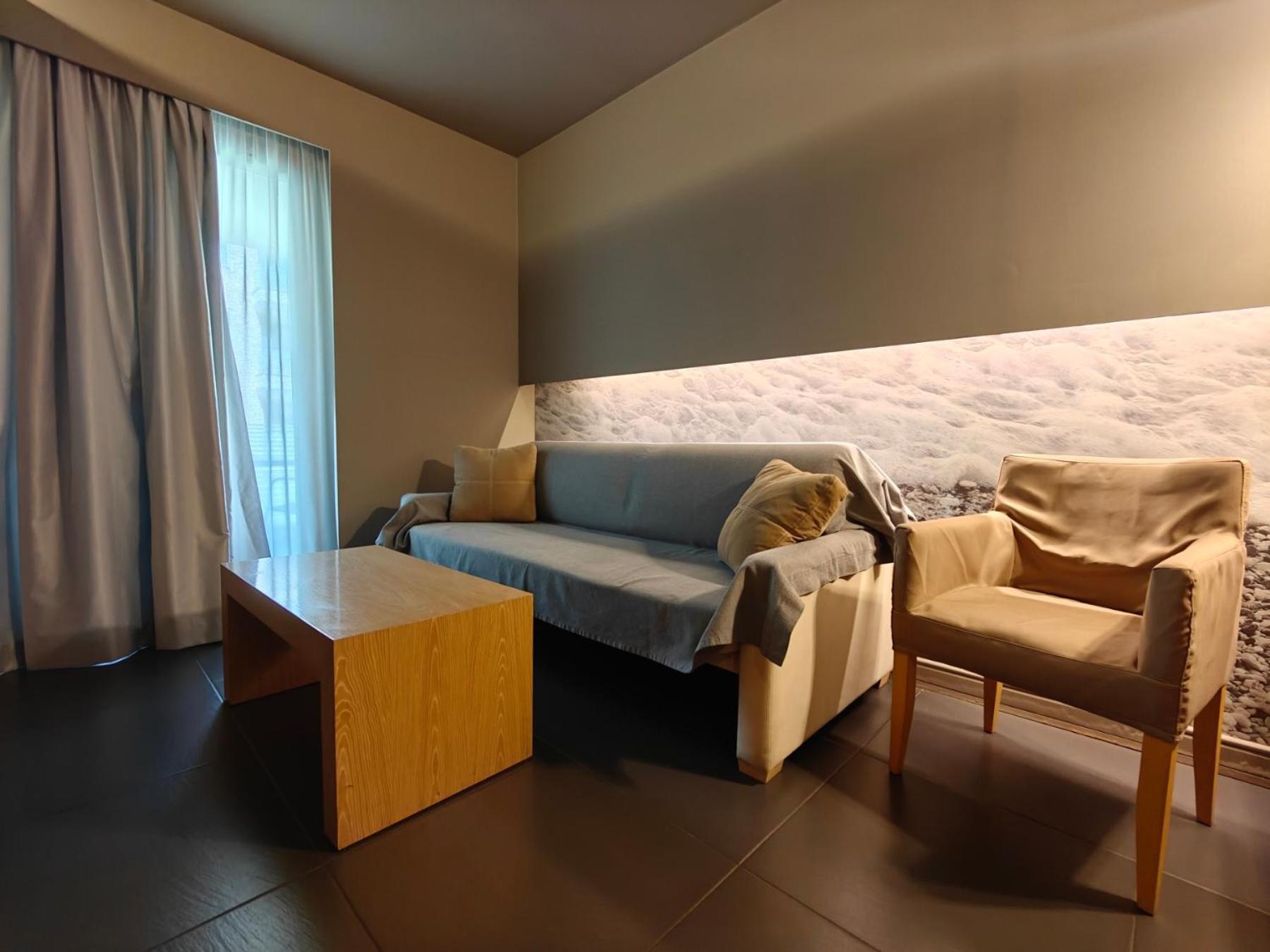 Elysion 5* Mytilene