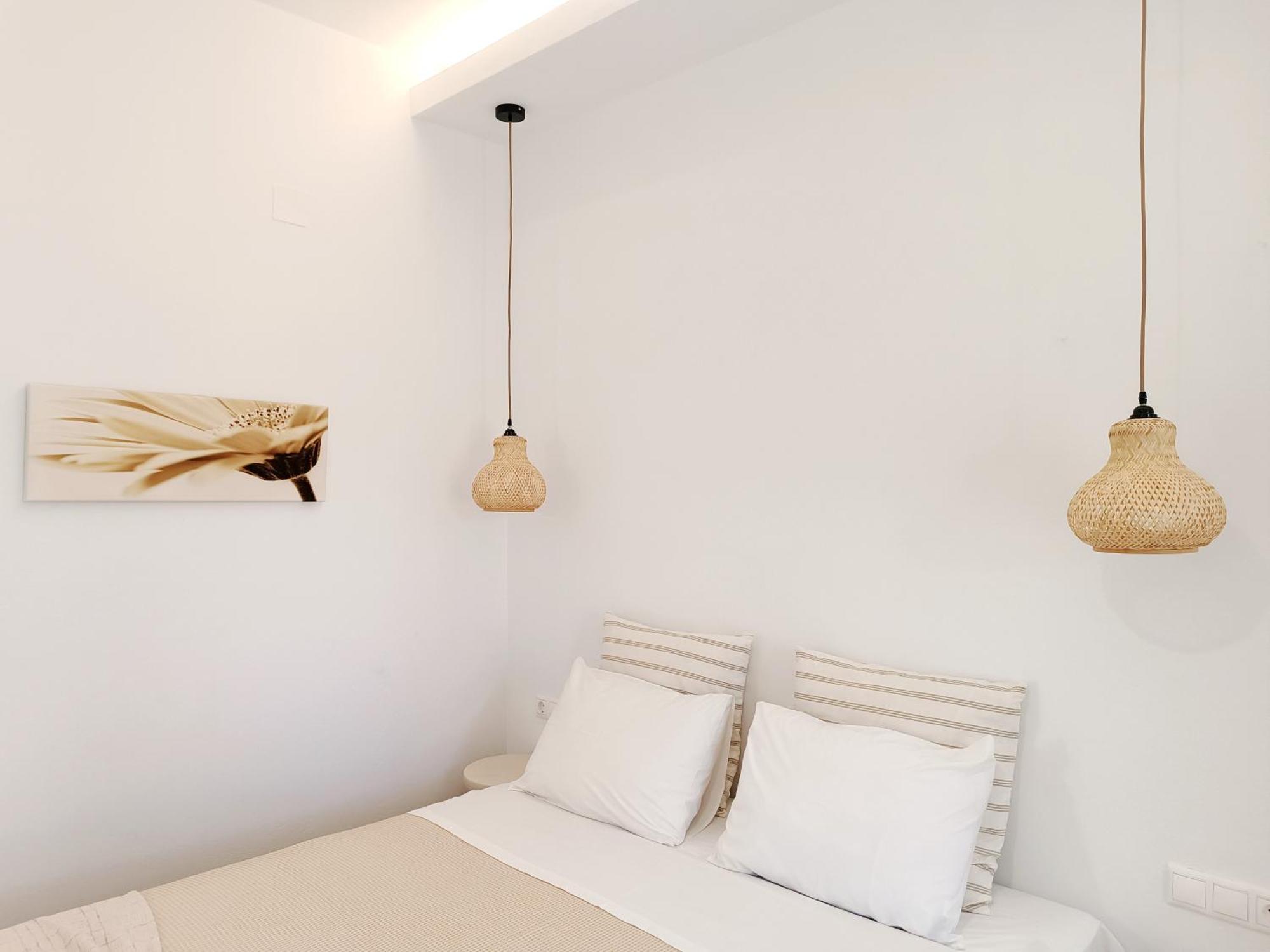 Apanema Paros Naousa (Paros)