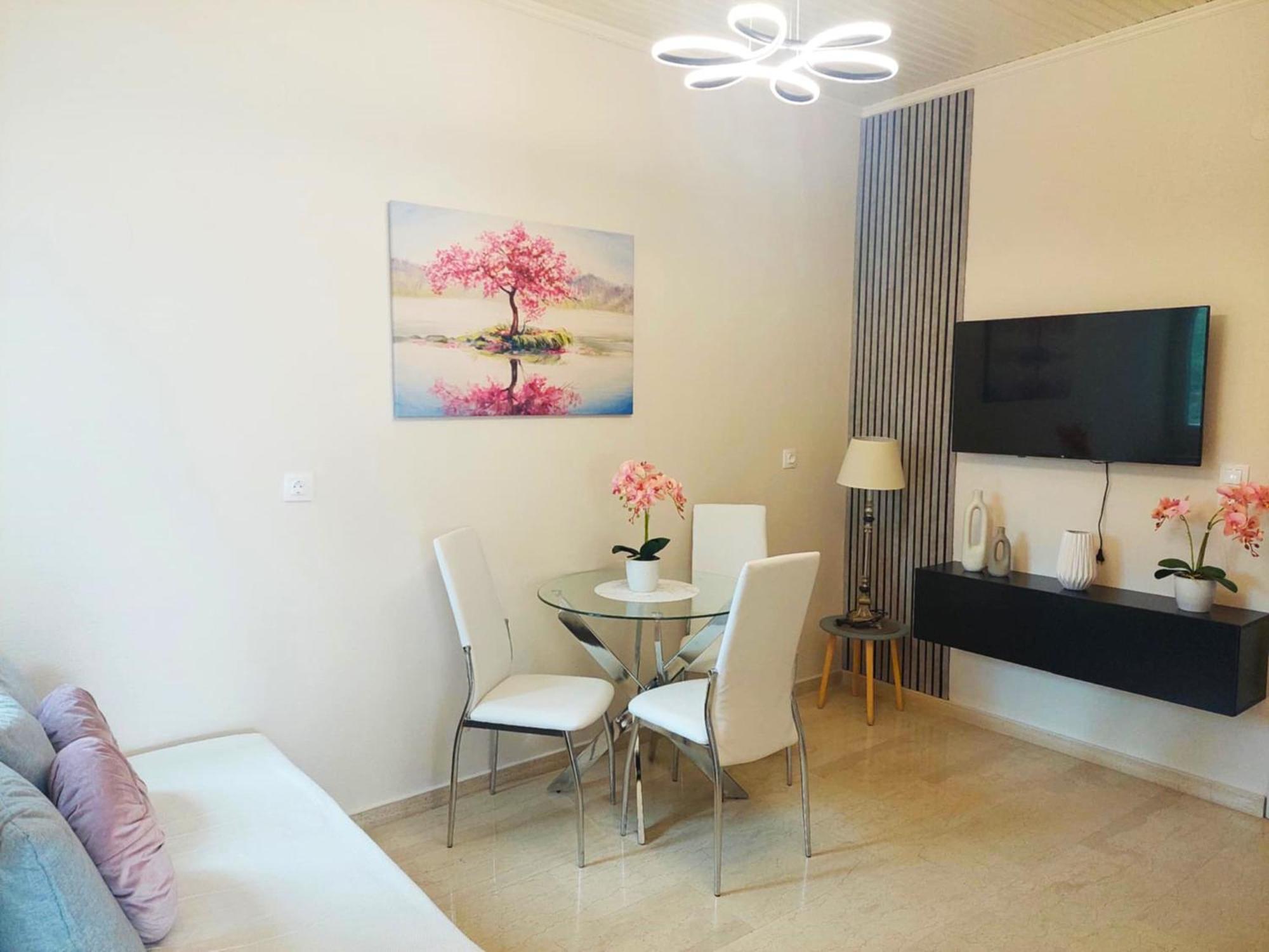Panayota Apartment *