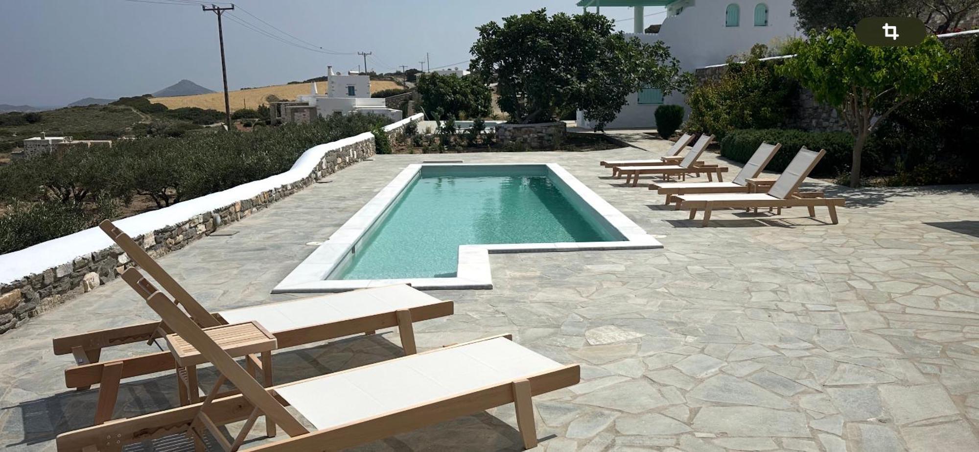 Aegean Queen Naousa (Paros)