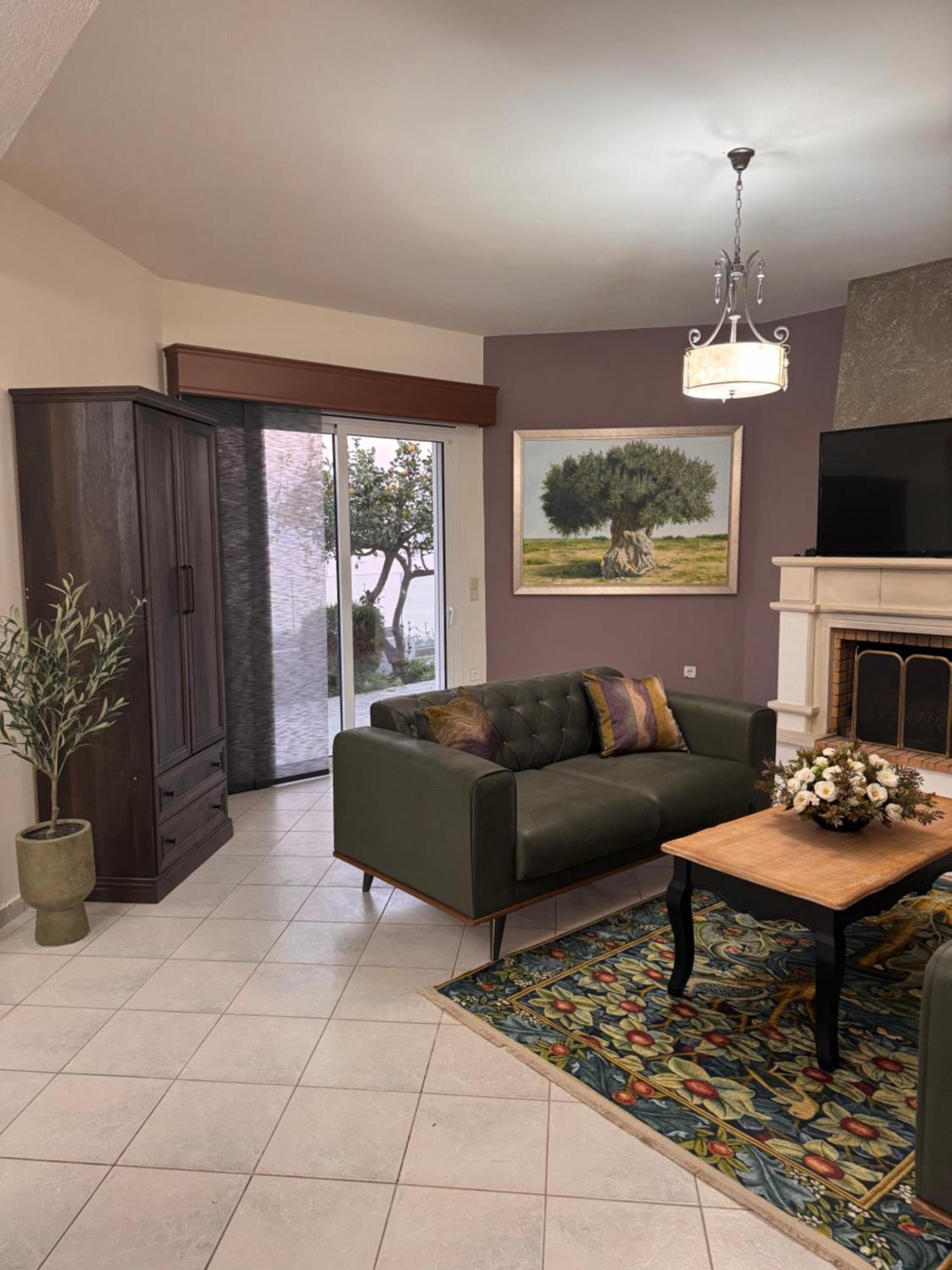 Artemis, Wine Dark Sea Villa
