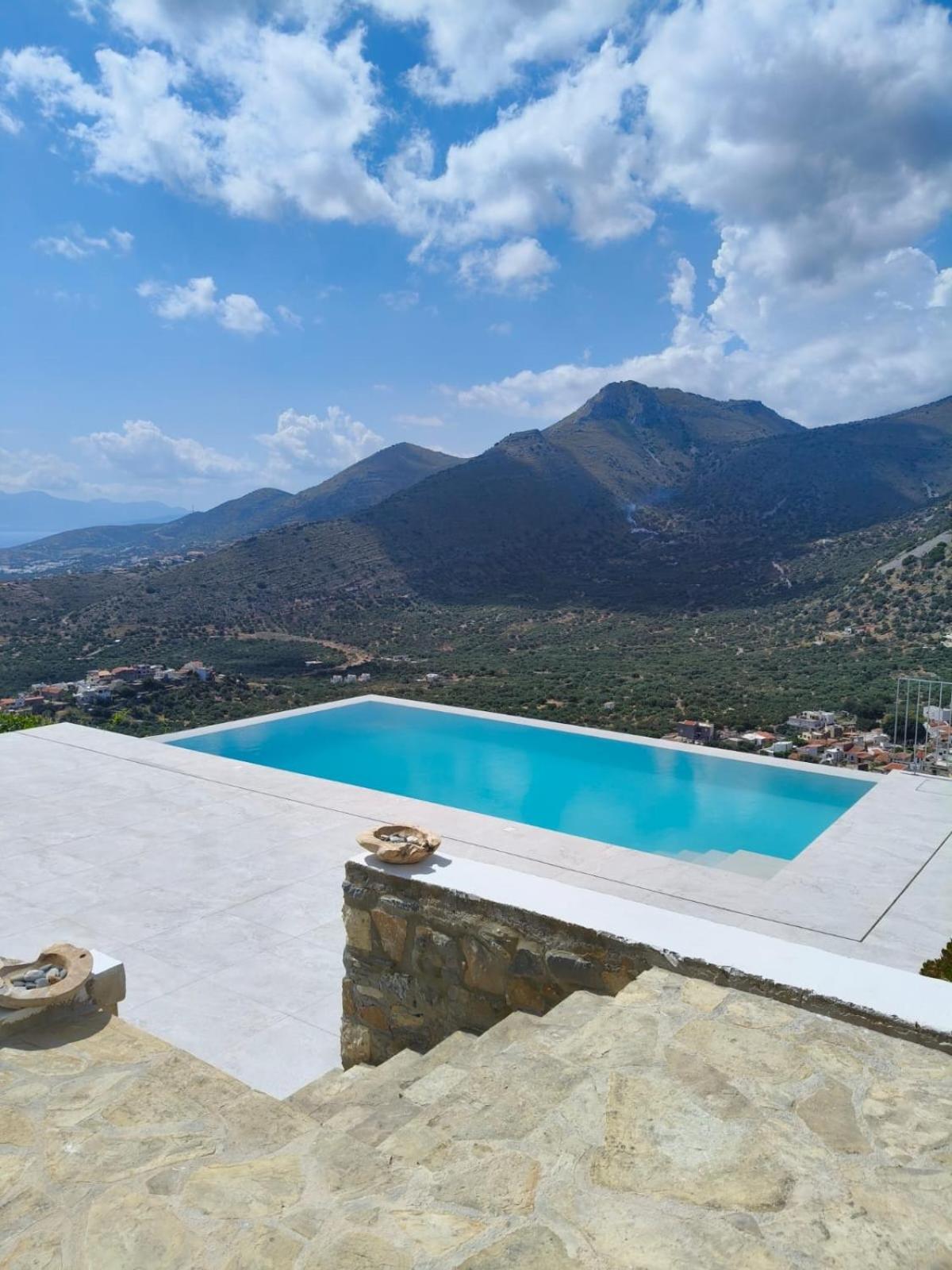 Estee, Luxury With Private Infinity Pool And Jacuzzi