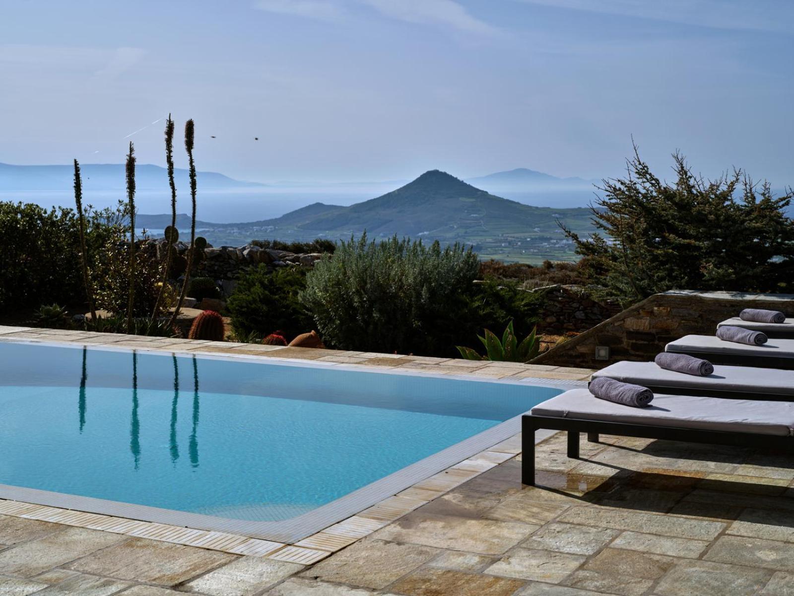 Joy With Private Pool, Close To Naoussa Kostos
