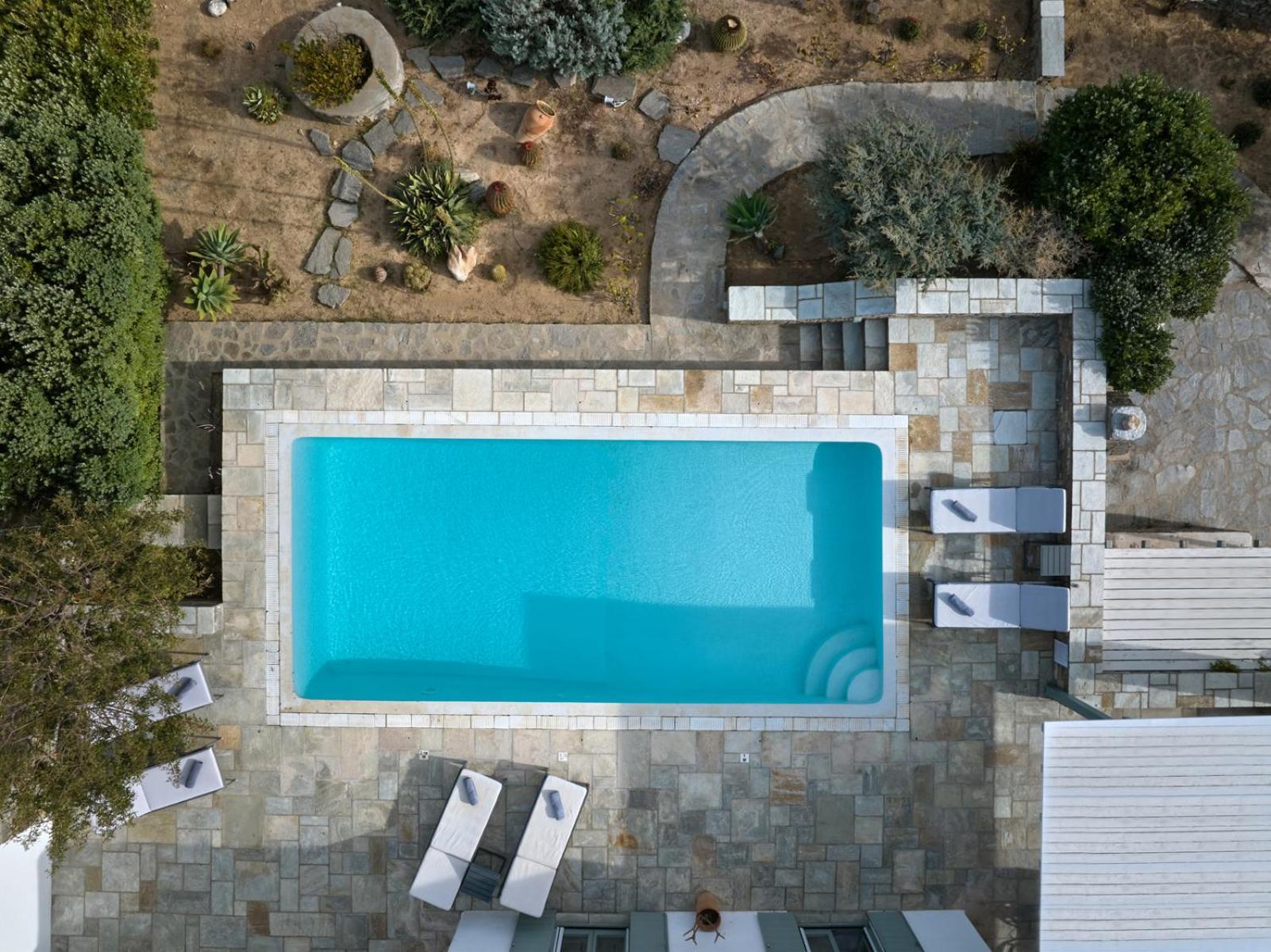 Joy With Private Pool, Close To Naoussa Kostos