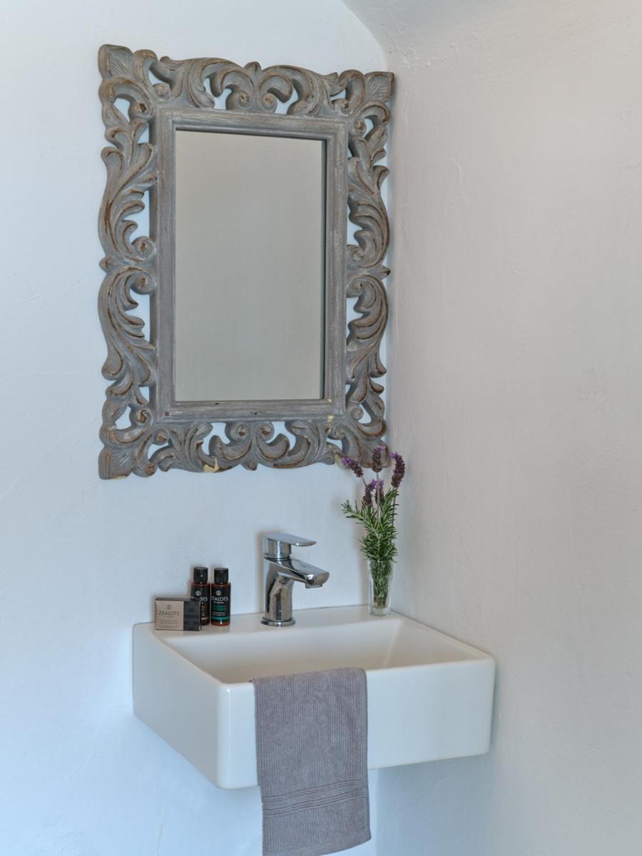 Joy With Private Pool, Close To Naoussa Villa *