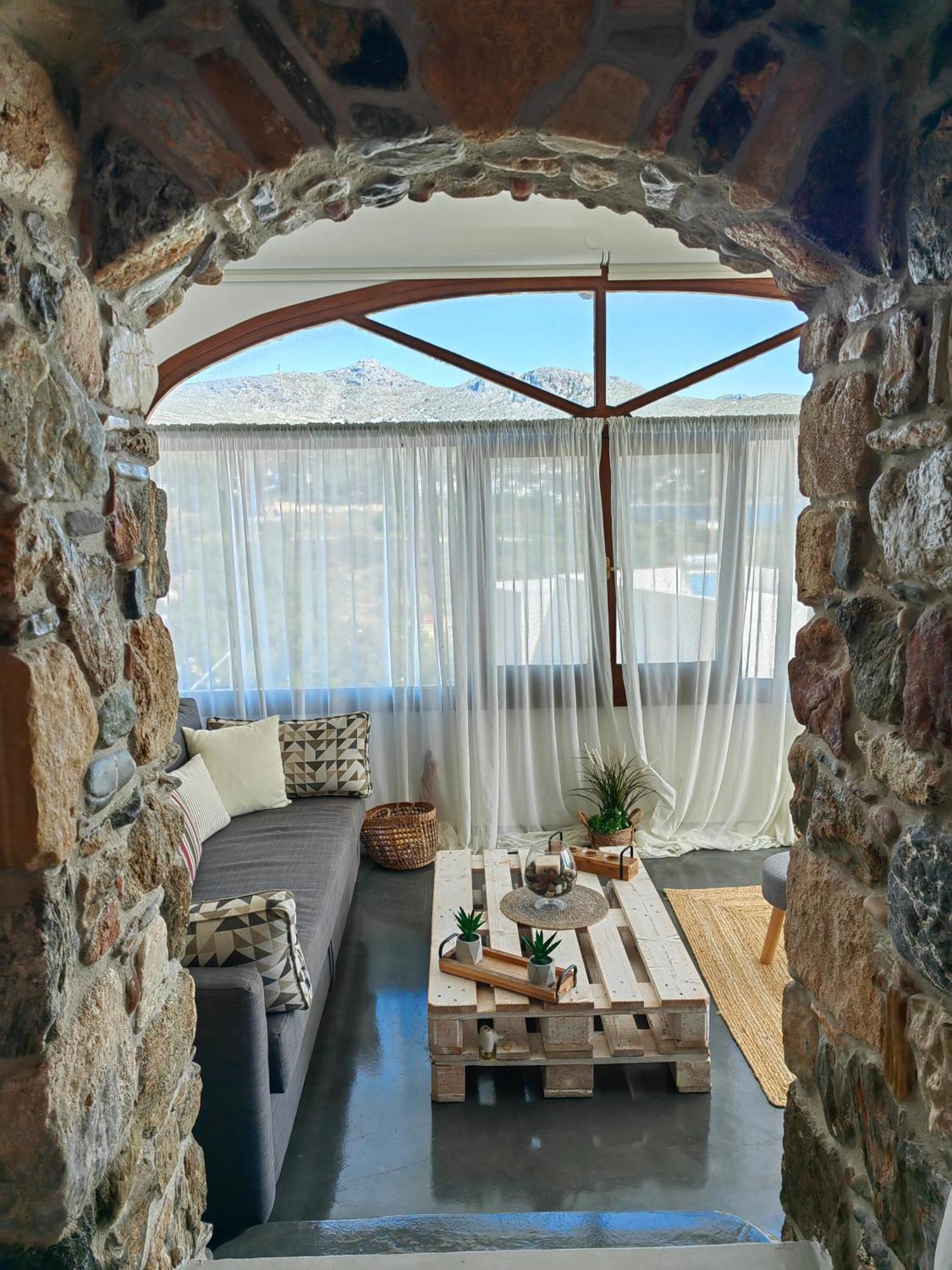 Manos' Edem Agia Marina (Leros)