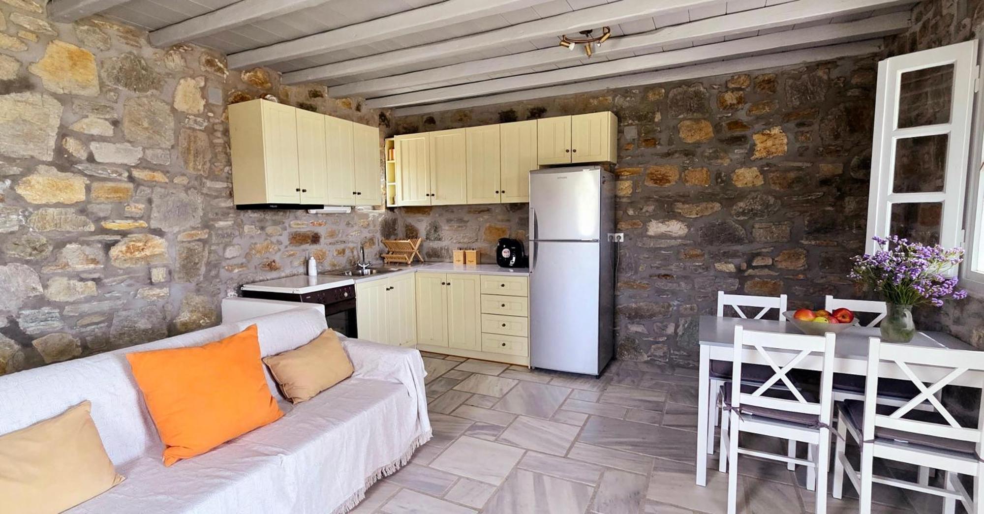 Villa Rock Serifos Town
