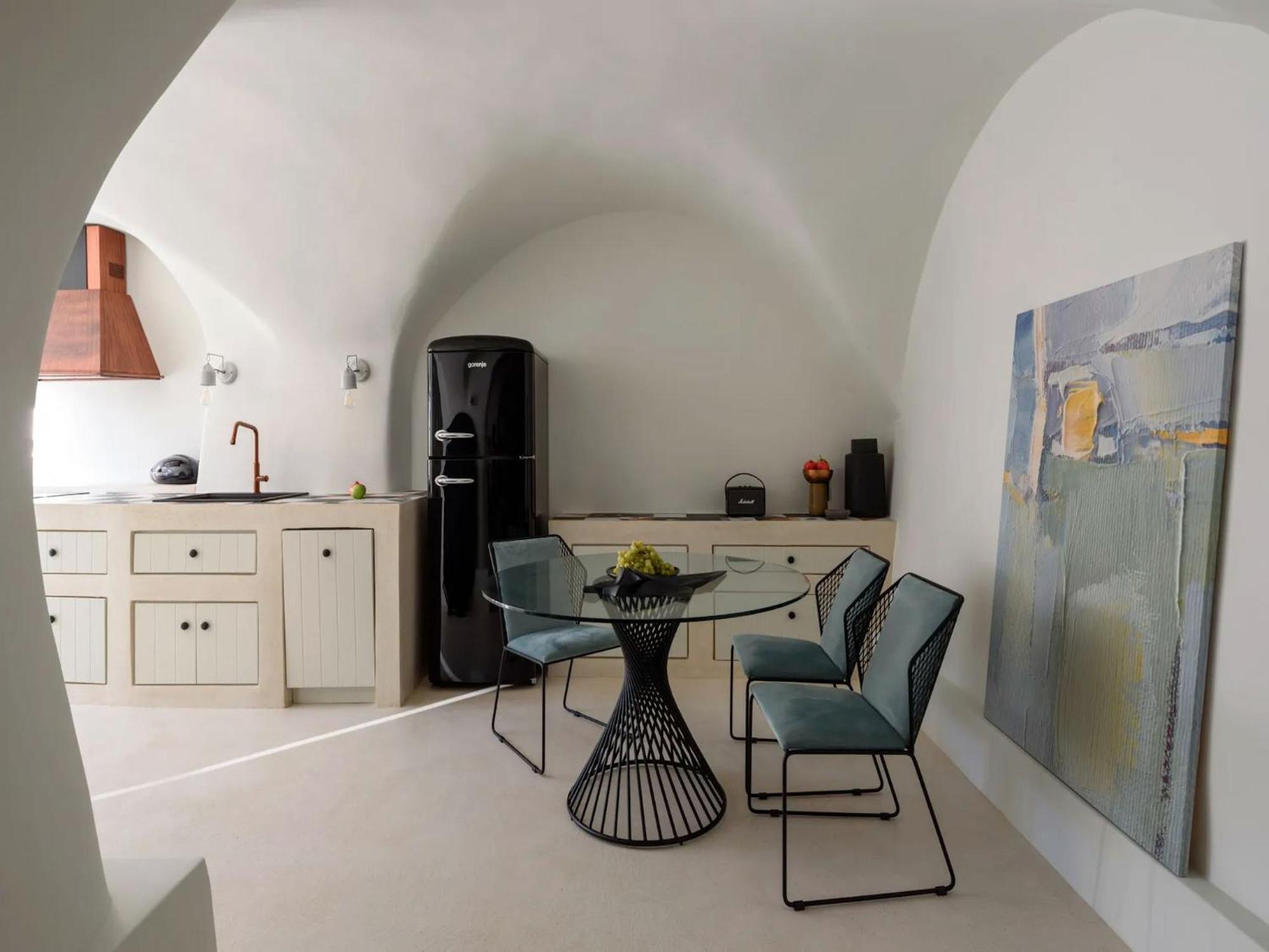 Villa Luxury Santorini Potamos: Private Heated Pool Retreat Exo Gonia