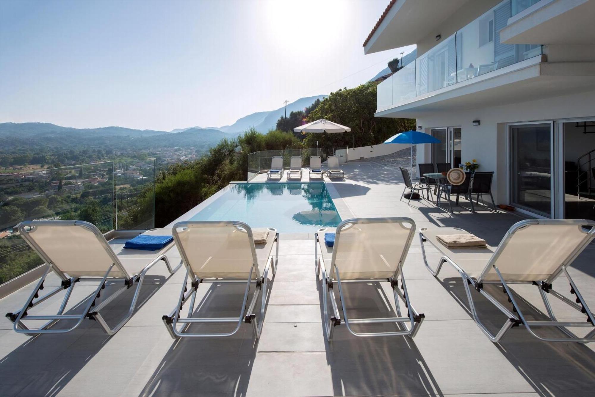 Thea Pyrgi: Seaside Serenity With Private Pool * Pyrgi (Corfu)