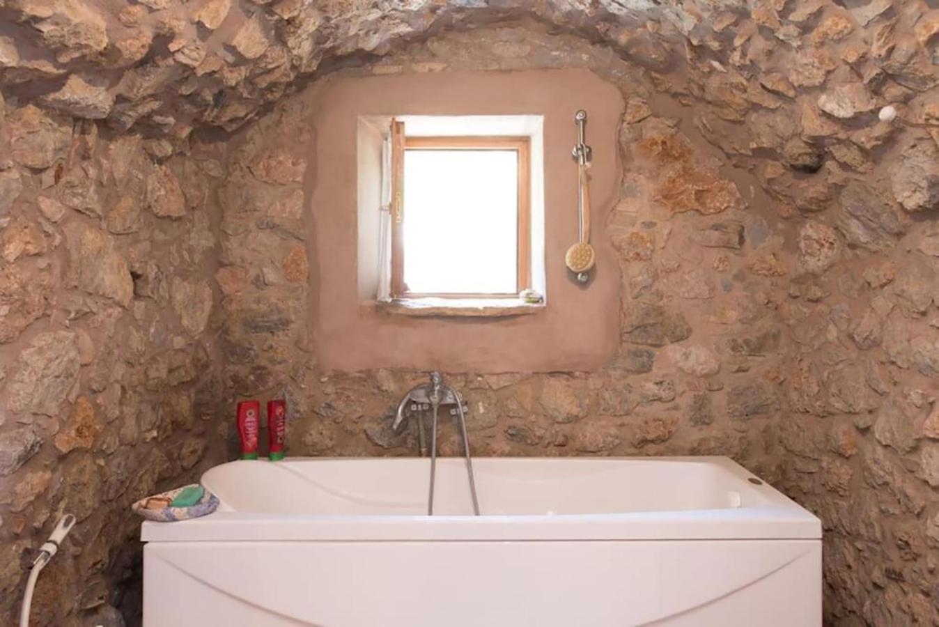 Traditional Stone Build Private