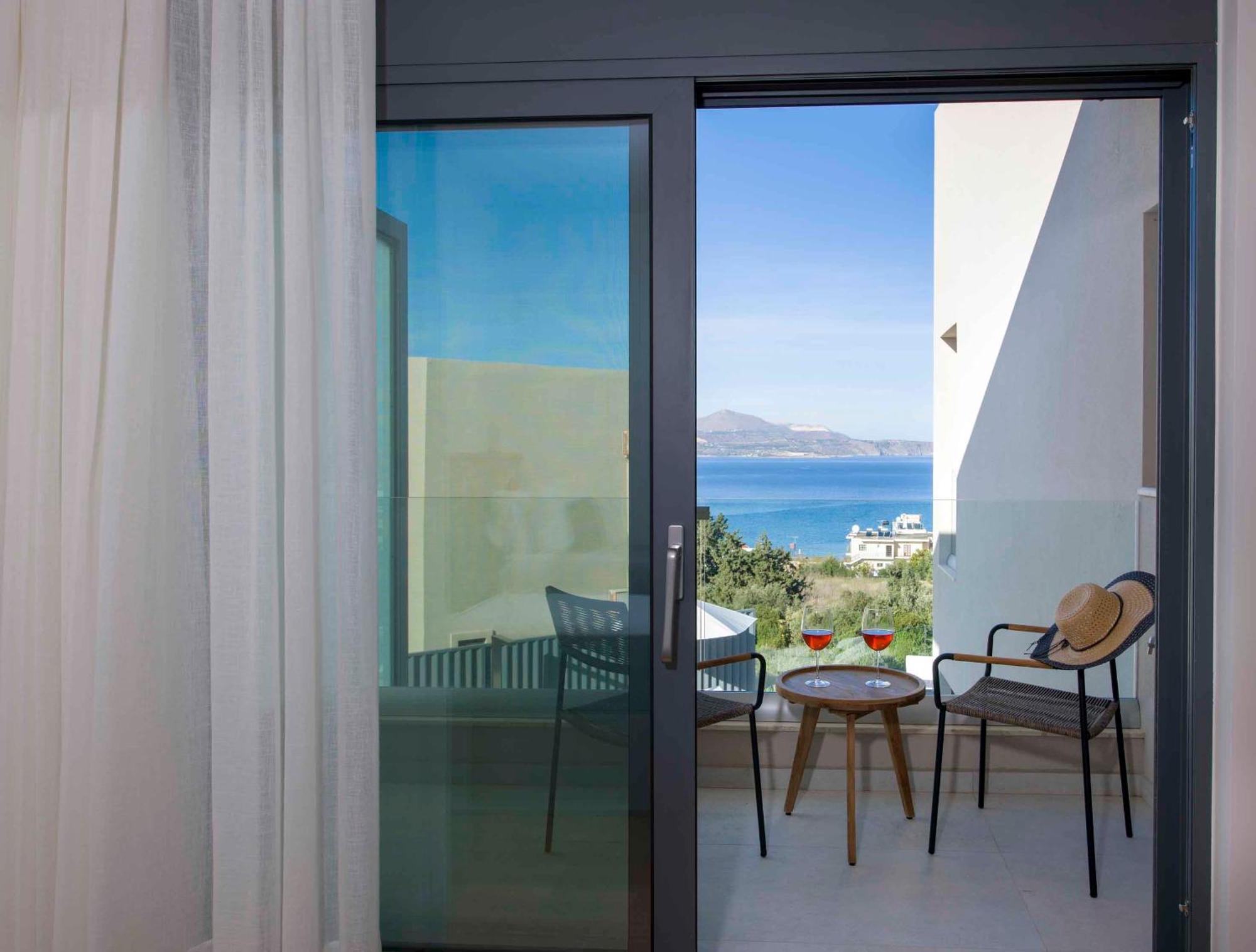 Royal Bird Private Villa Kalyves