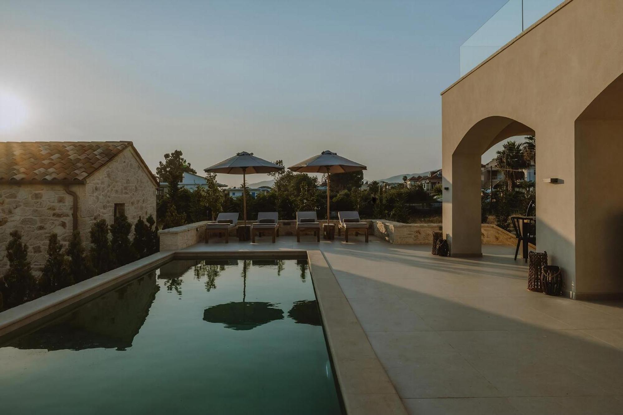 Grand Two Master Bedroom With Private Pool Nsv Kanali * Preveza