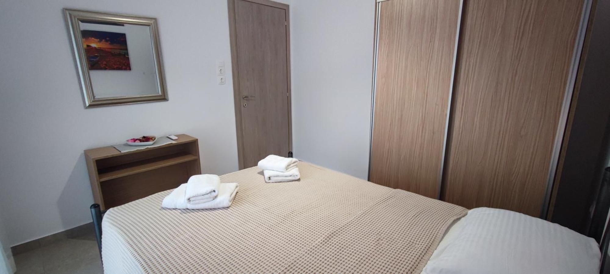 Makis Apartment Flogita