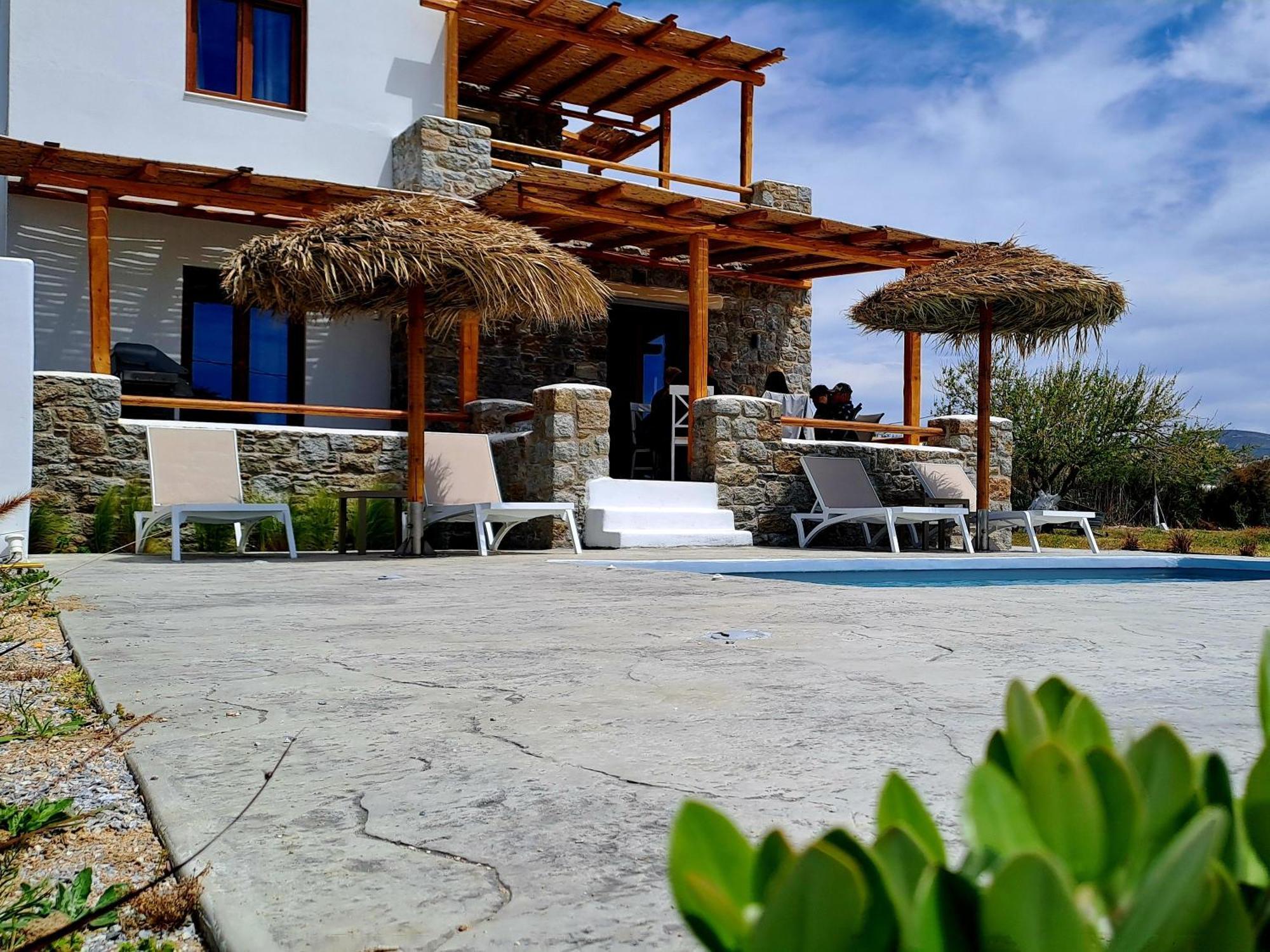 Naxos Beachwalk Plaka Villa *