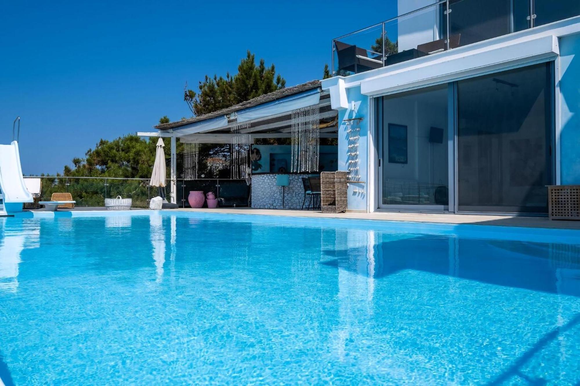Ikaria Beachfront 7 Bedrooms Indigo Blue Haven Infinity Pool With Stunning Aegian Sea Views Gialiskari Gialiskari (Icaria)