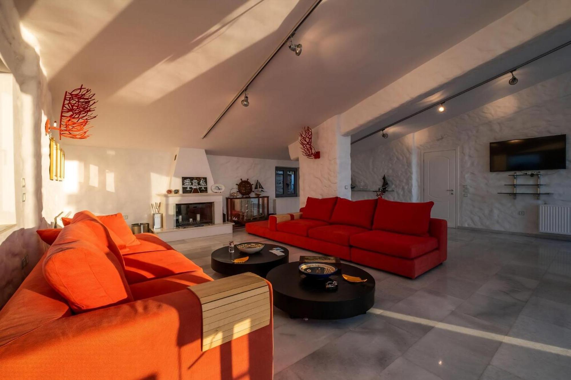Ikaria Beachfront 7 Bedrooms Indigo Blue Haven Infinity Pool With Stunning Aegian Sea Views Gialiskari