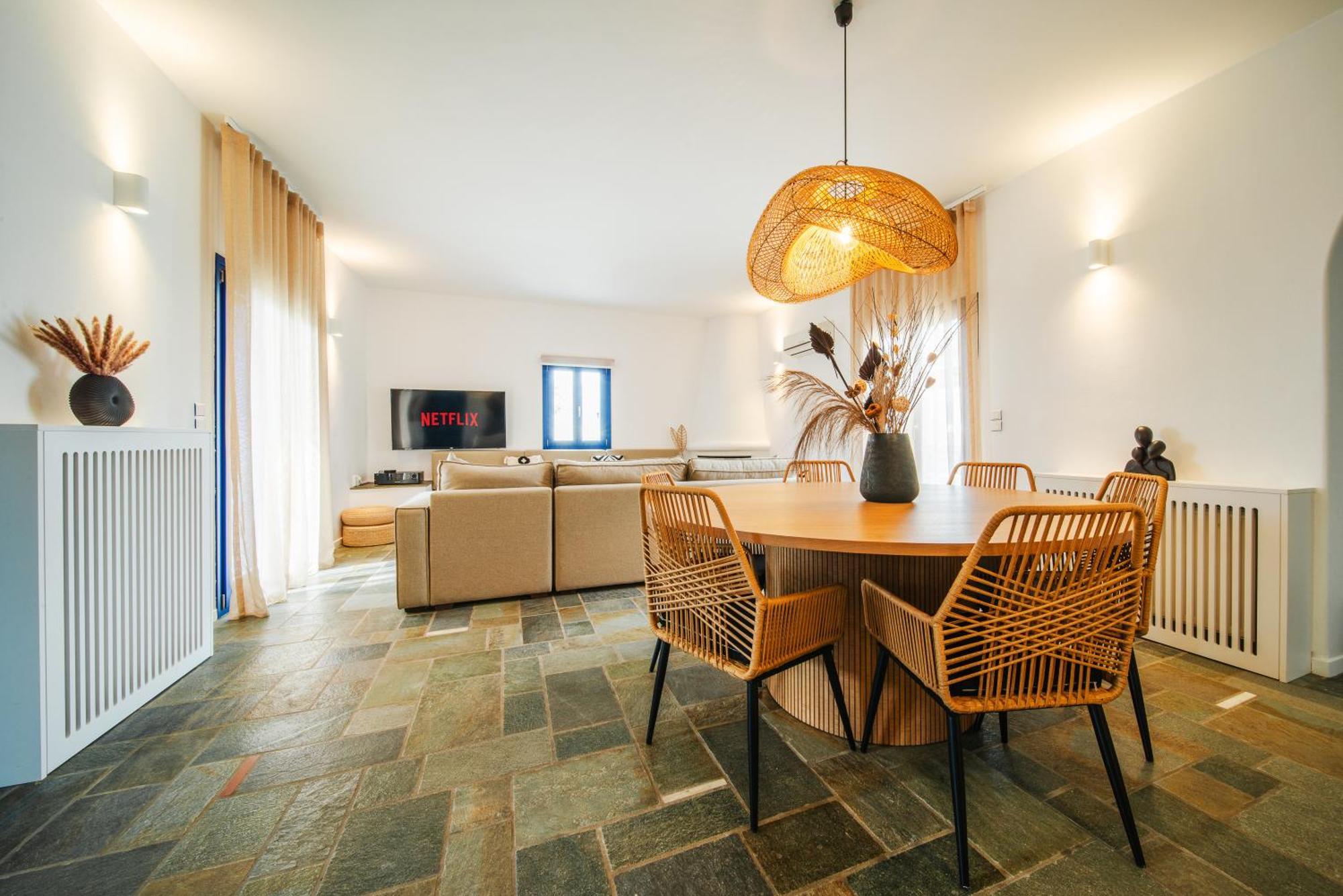 Ohana Paros *