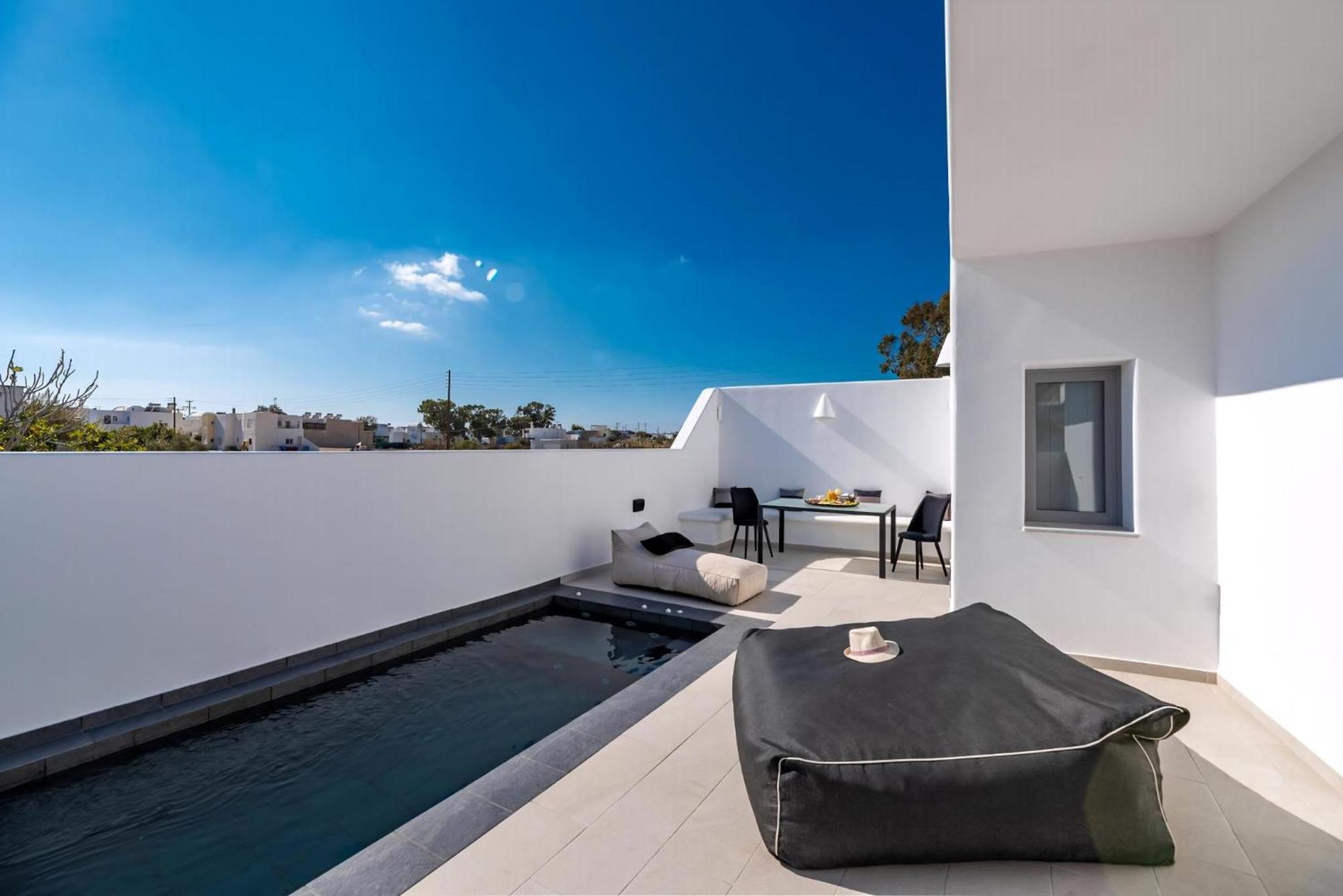 Thrilling Santorini Gauche 2 Bedrooms Furnished Sun Terrace With Private Heated Pool Villa Perissa (Santorini)