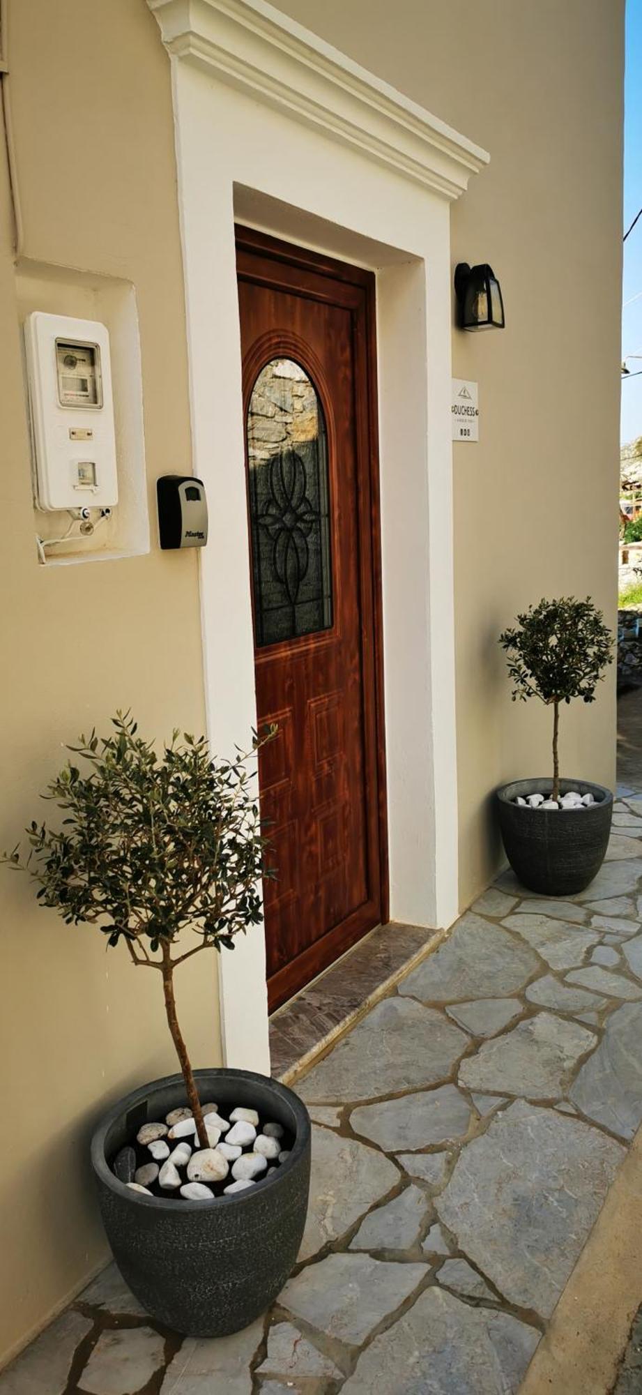 Duchess Harbour View Apartment