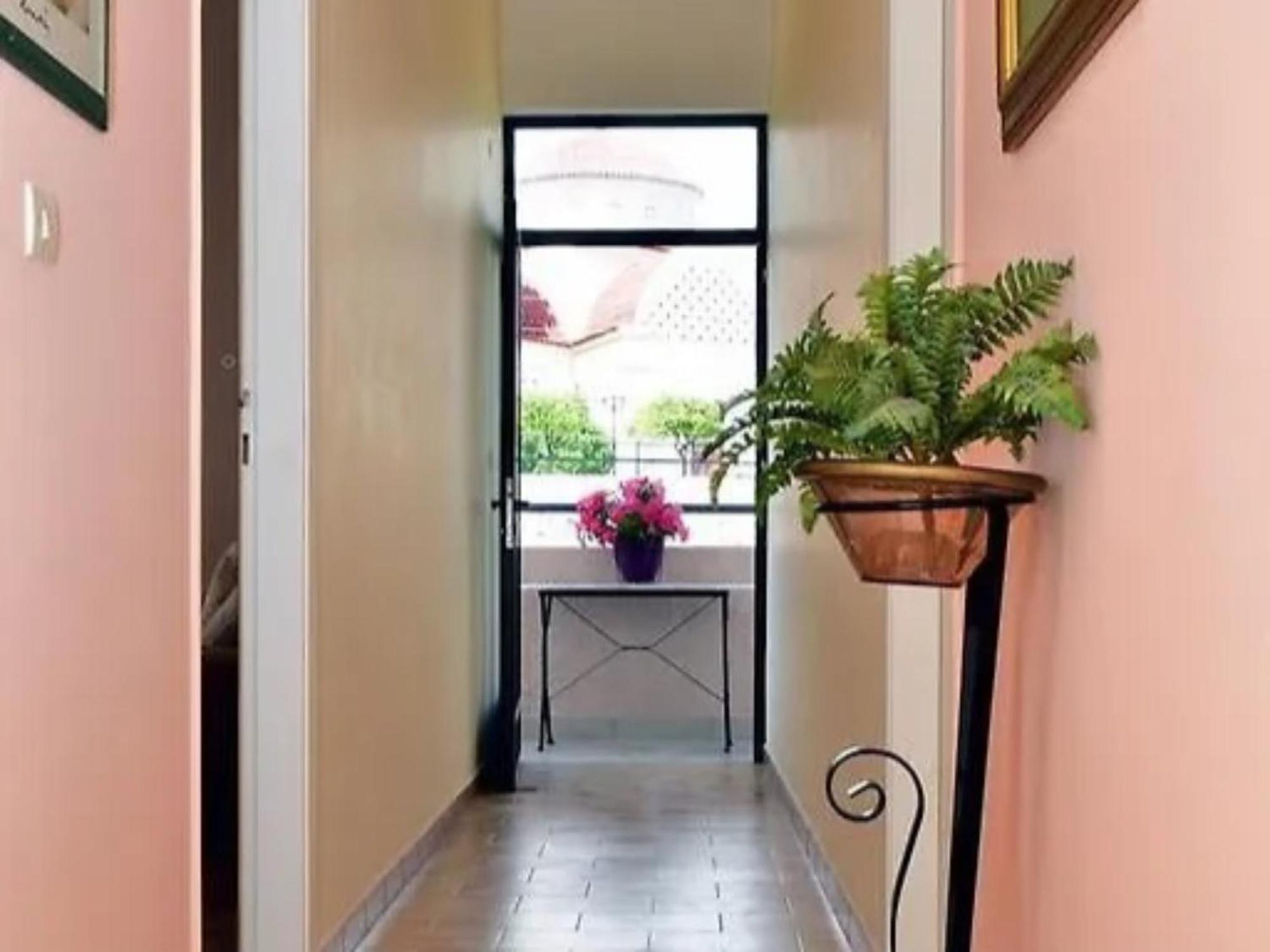 Apartment Konstantinos *