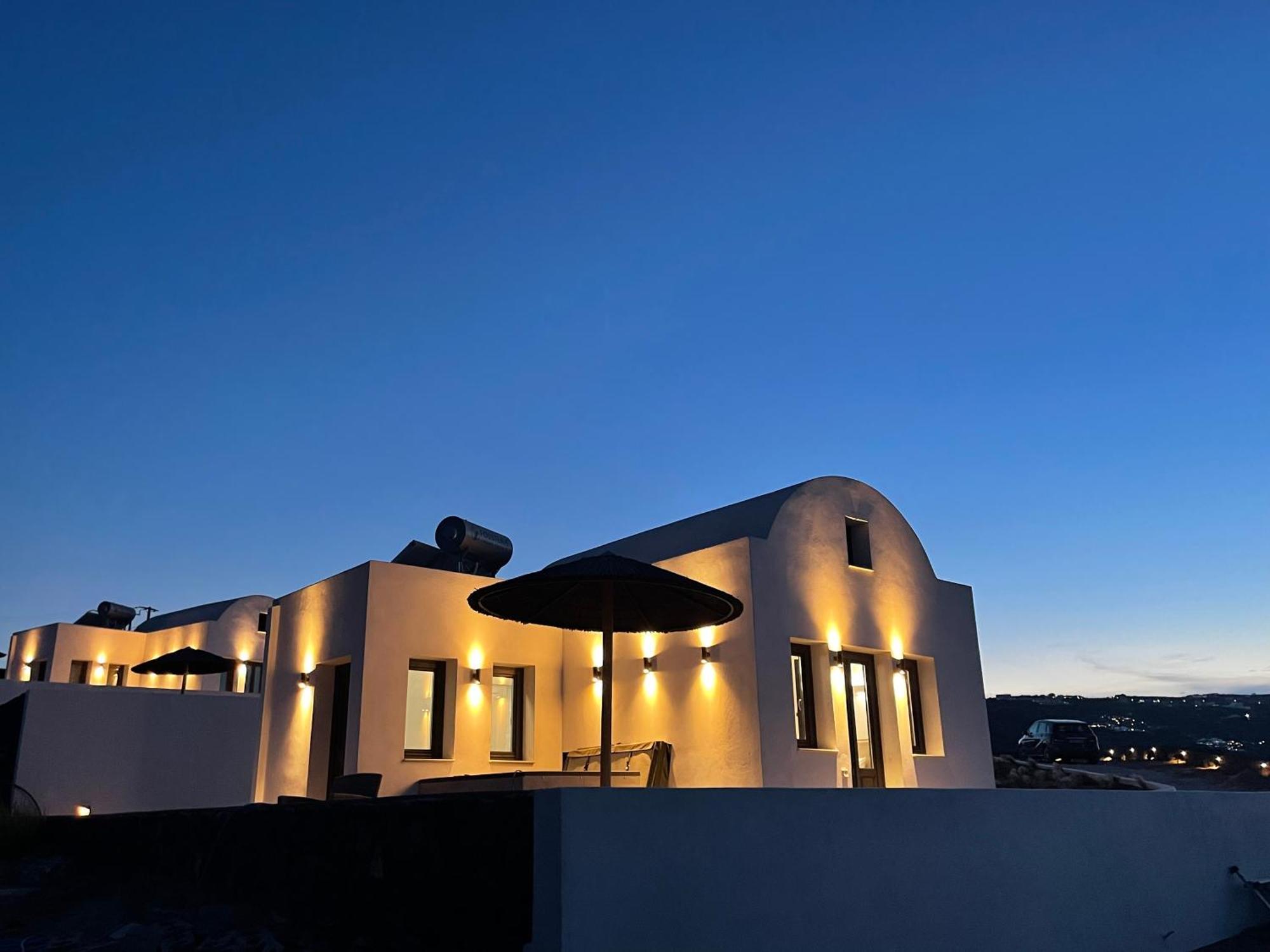 Swell Suites, Santorini Vourvoulos