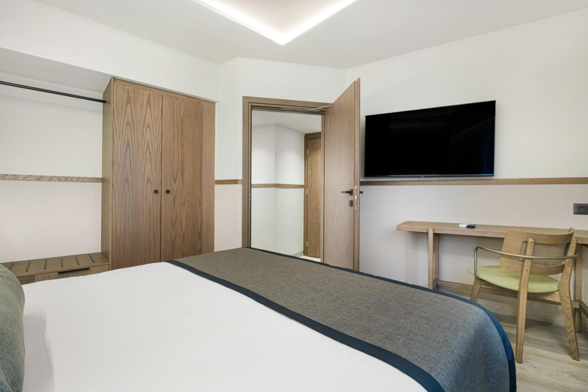 Capsis Astoria 4*