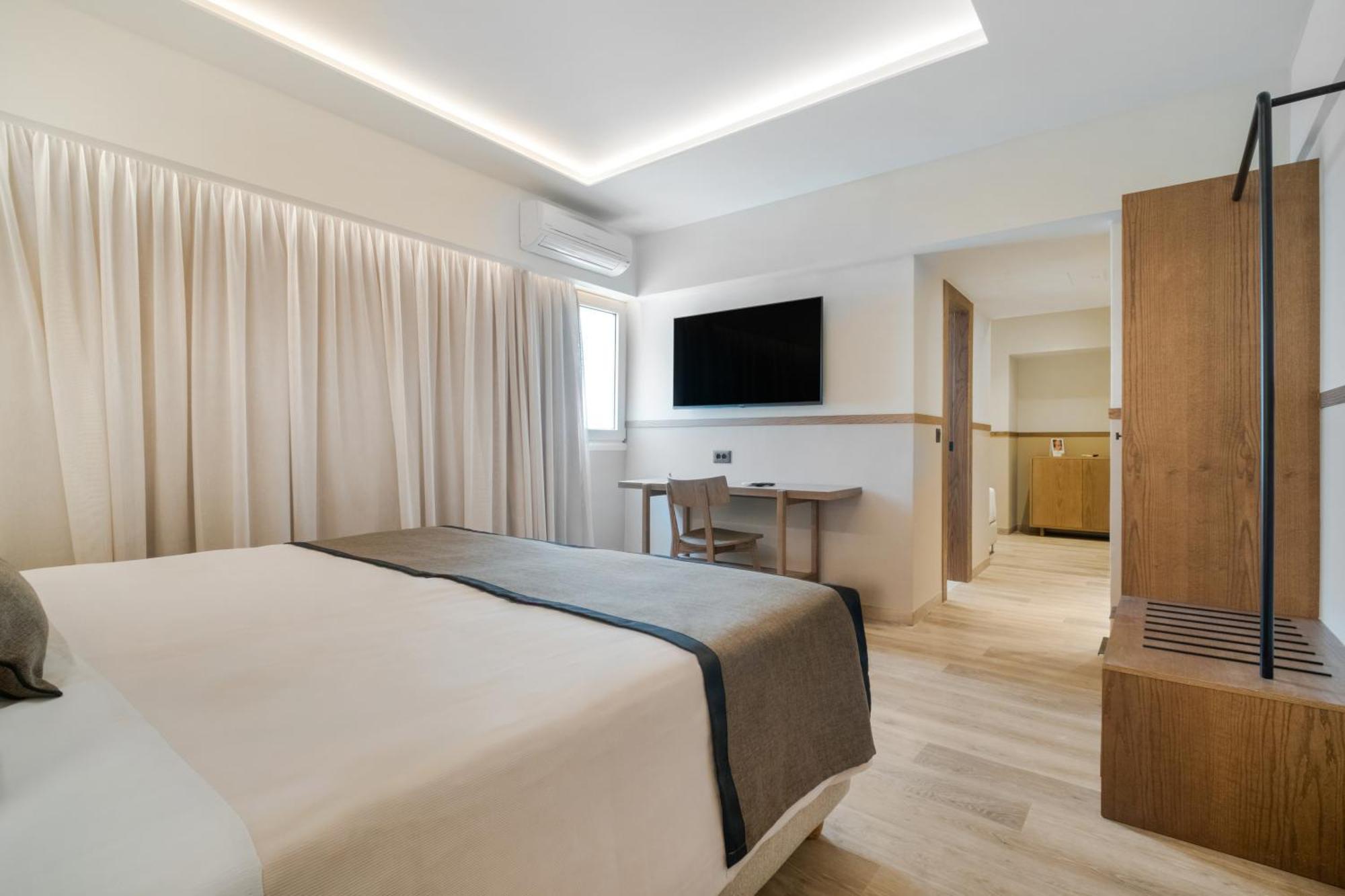 Capsis Astoria Hotel