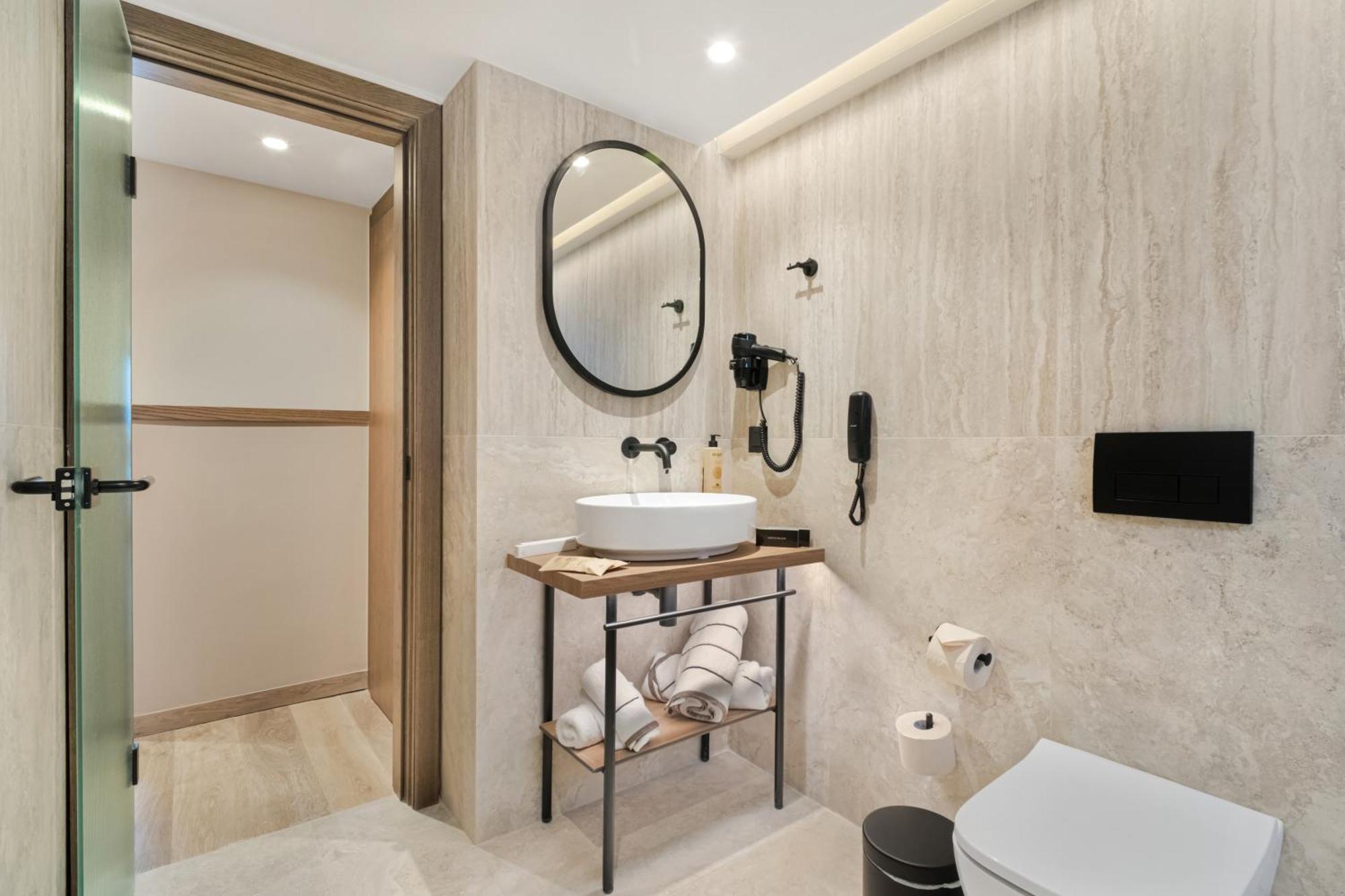 Hotel Capsis Astoria 4*