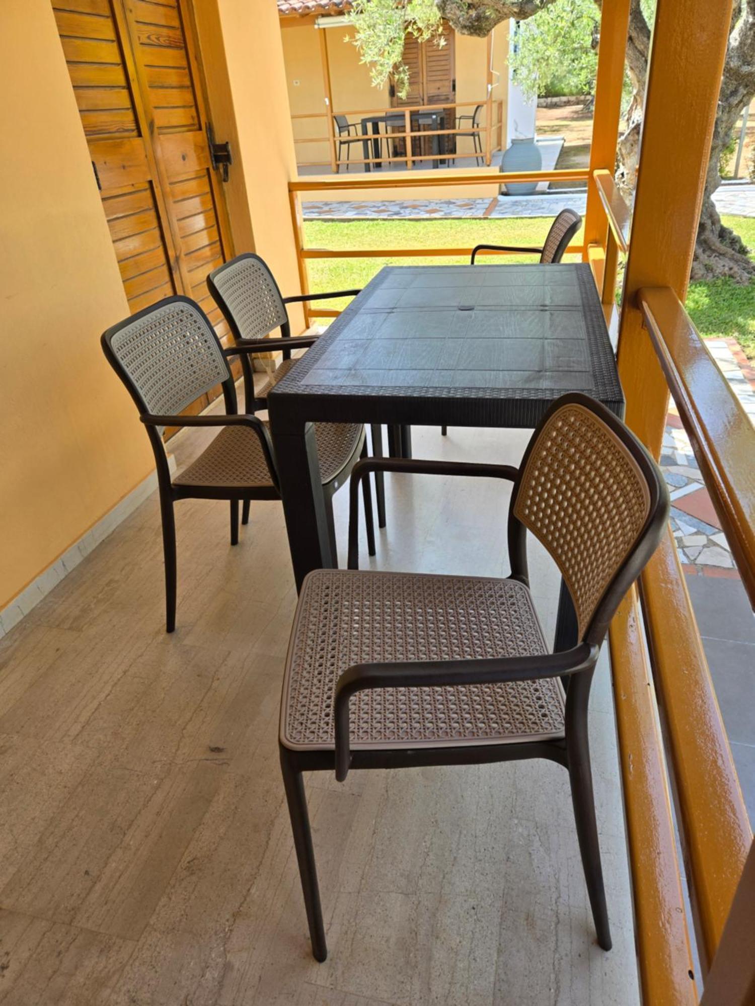 John & Jenny's Small Village Apartment Agios Andreas (Messenia)