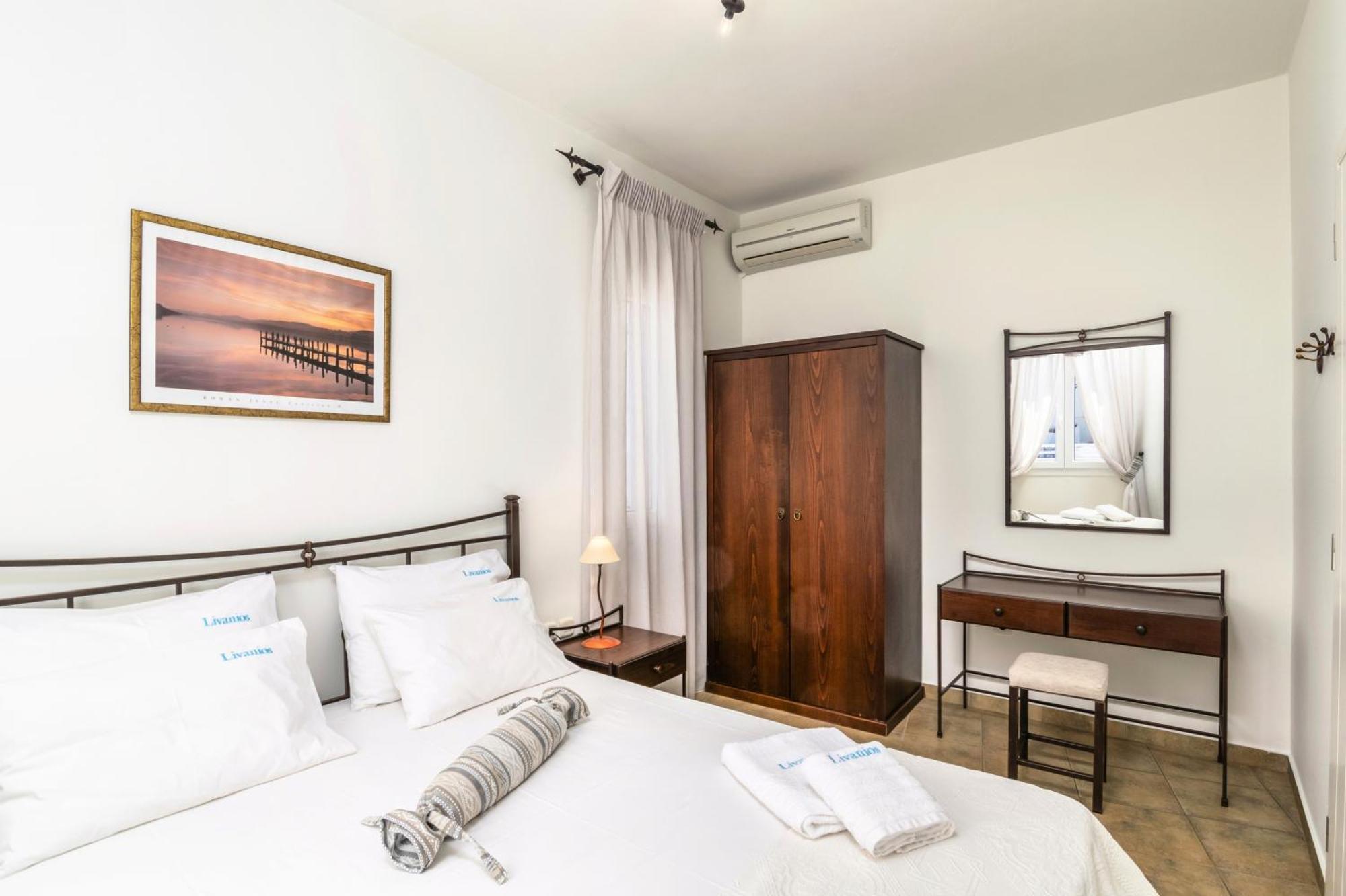 Livanios Apartment Adamantas (Milos)