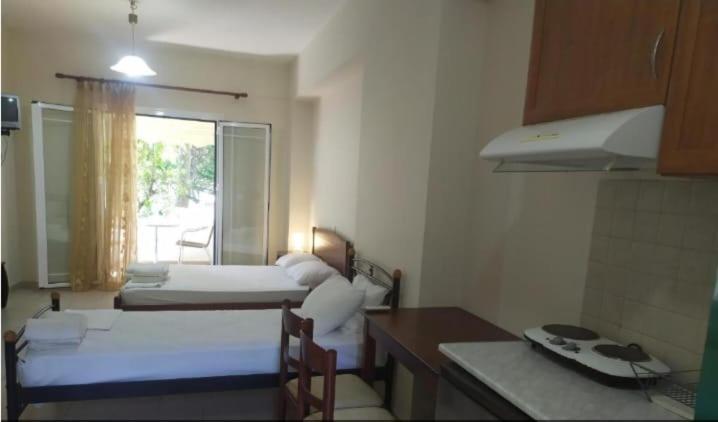 Lenia Aparthotel Kalamitsi (Lefkada)