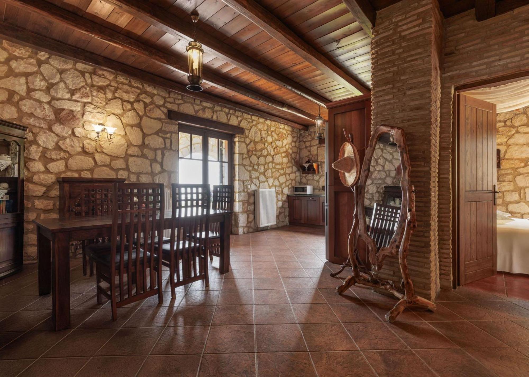Villa Armos Stone - Private Pool & Sea Views, By Zantewize Skinaria