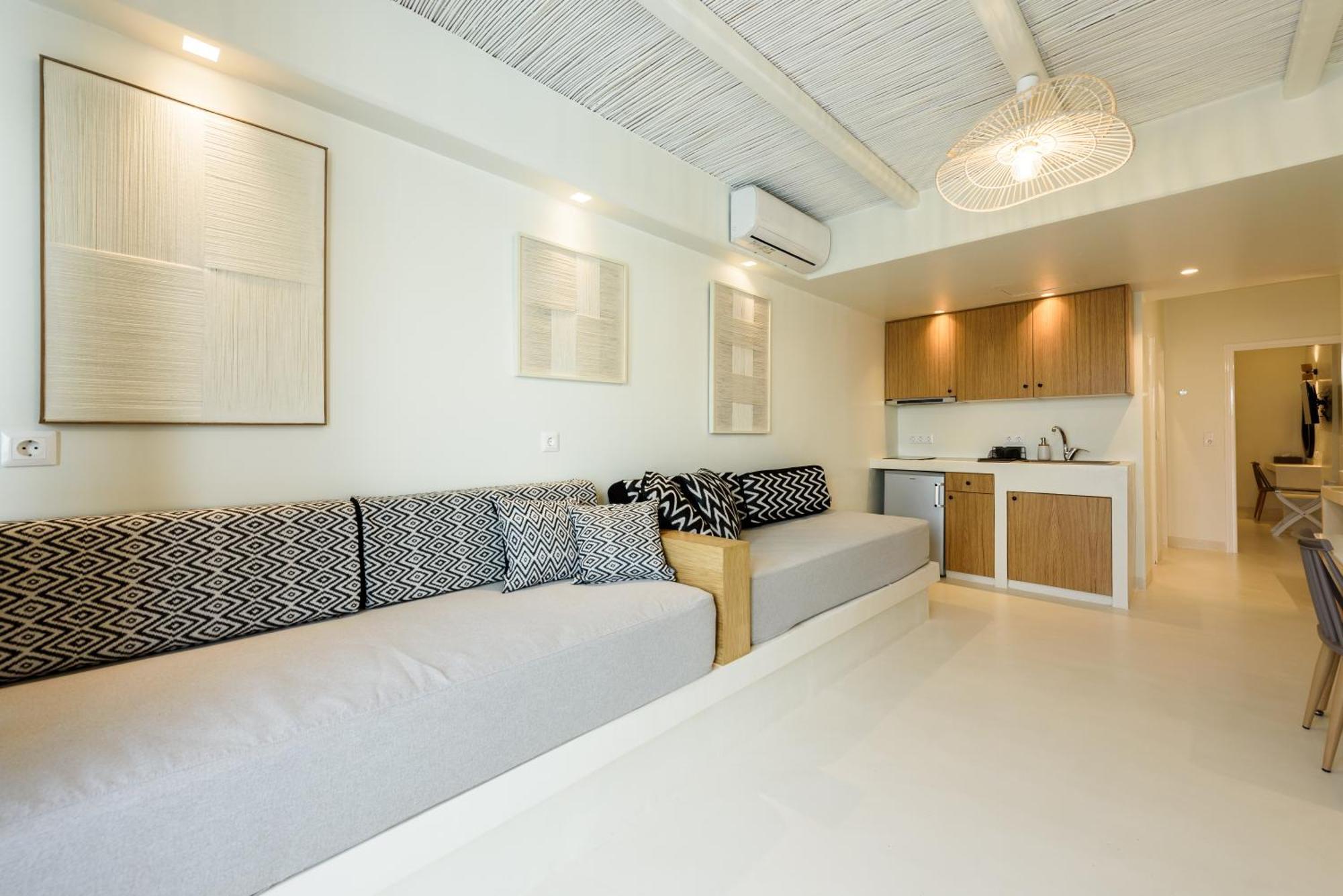 Vammos Luxury Residences Naousa (Paros)