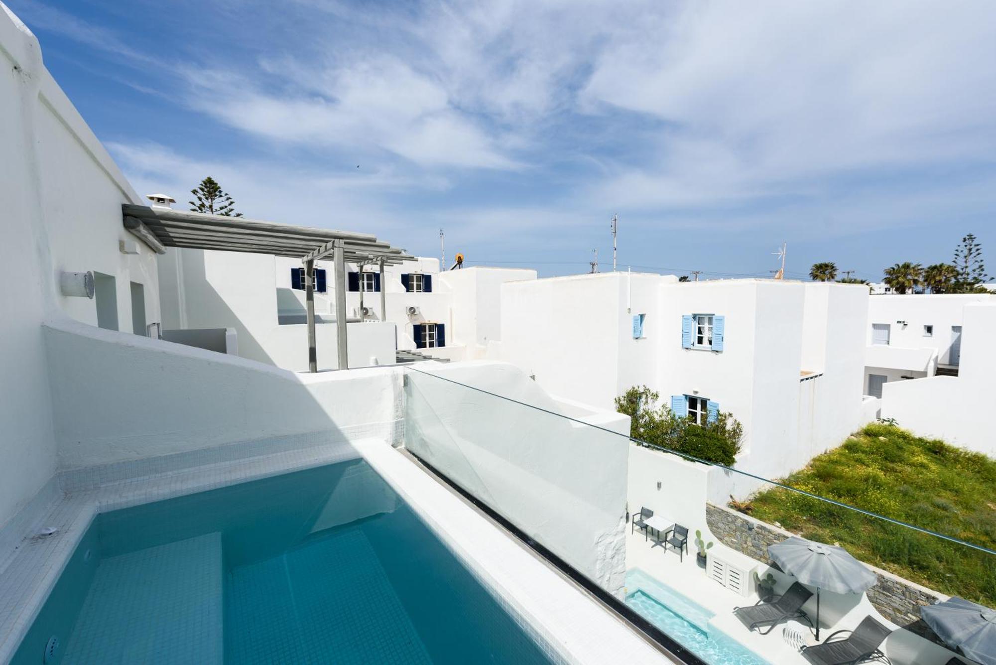 Vammos Luxury Residences Naousa (Paros)
