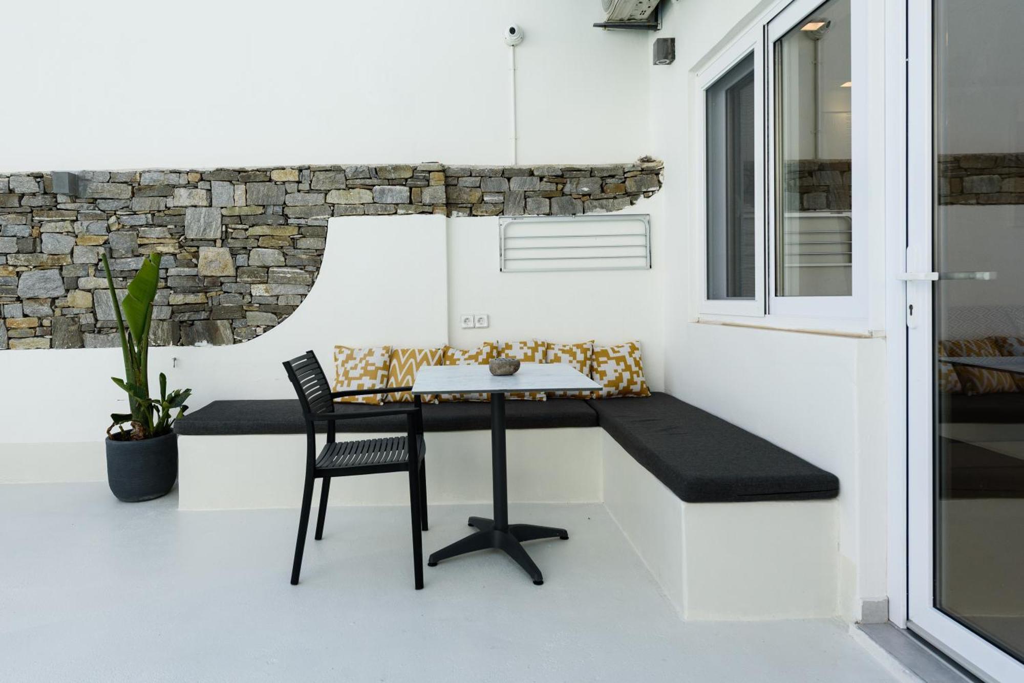 Vammos Luxury Residences *