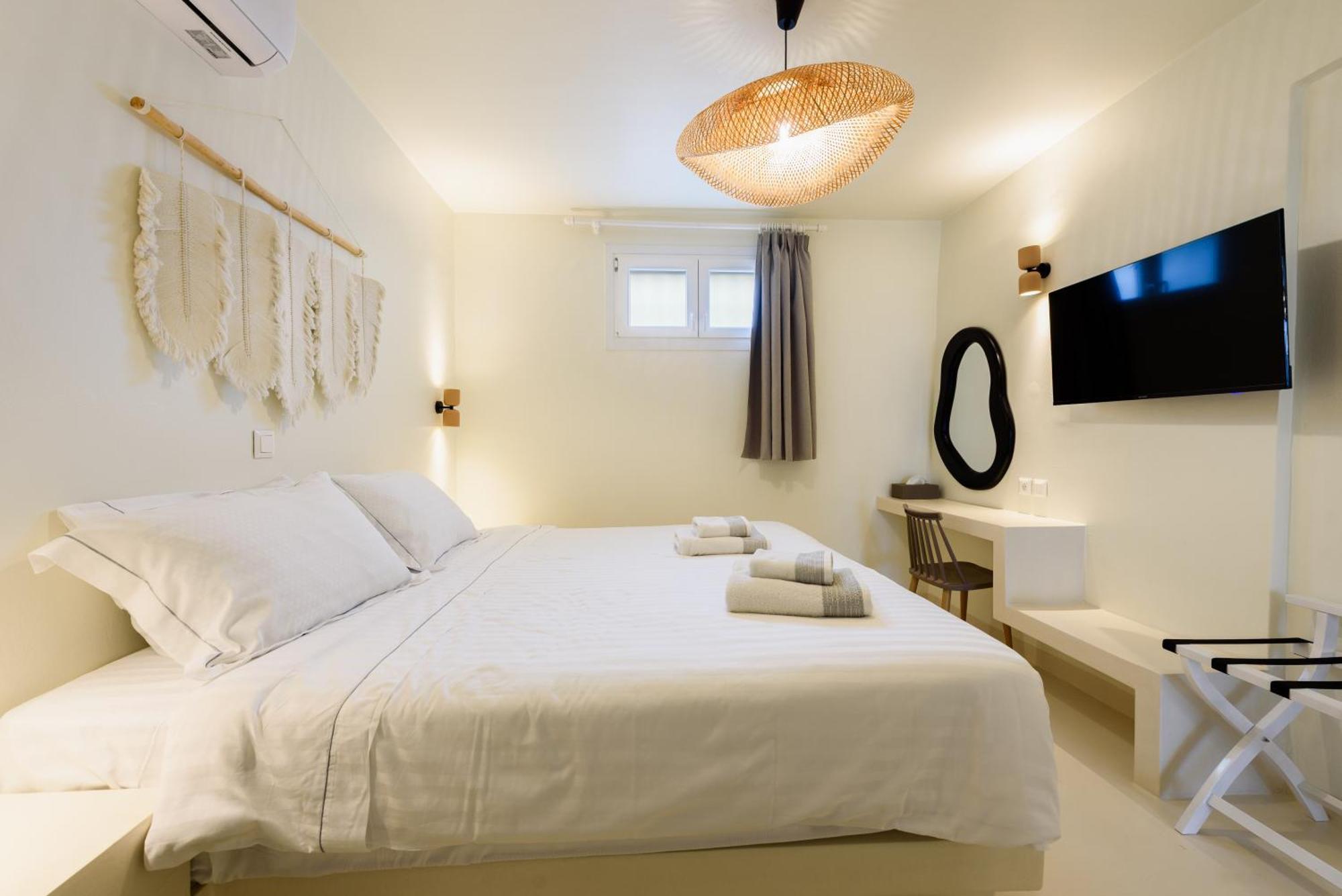 Vammos Luxury Residences Naousa (Paros)