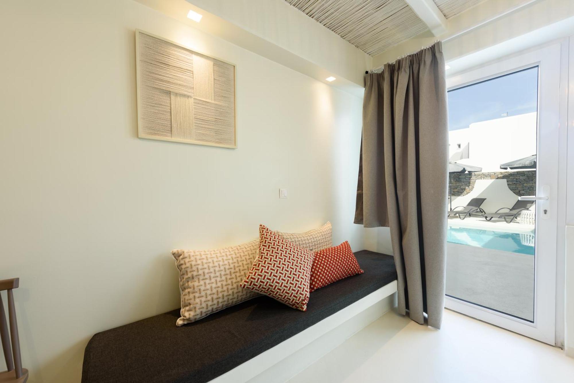 Vammos Luxury Residences *