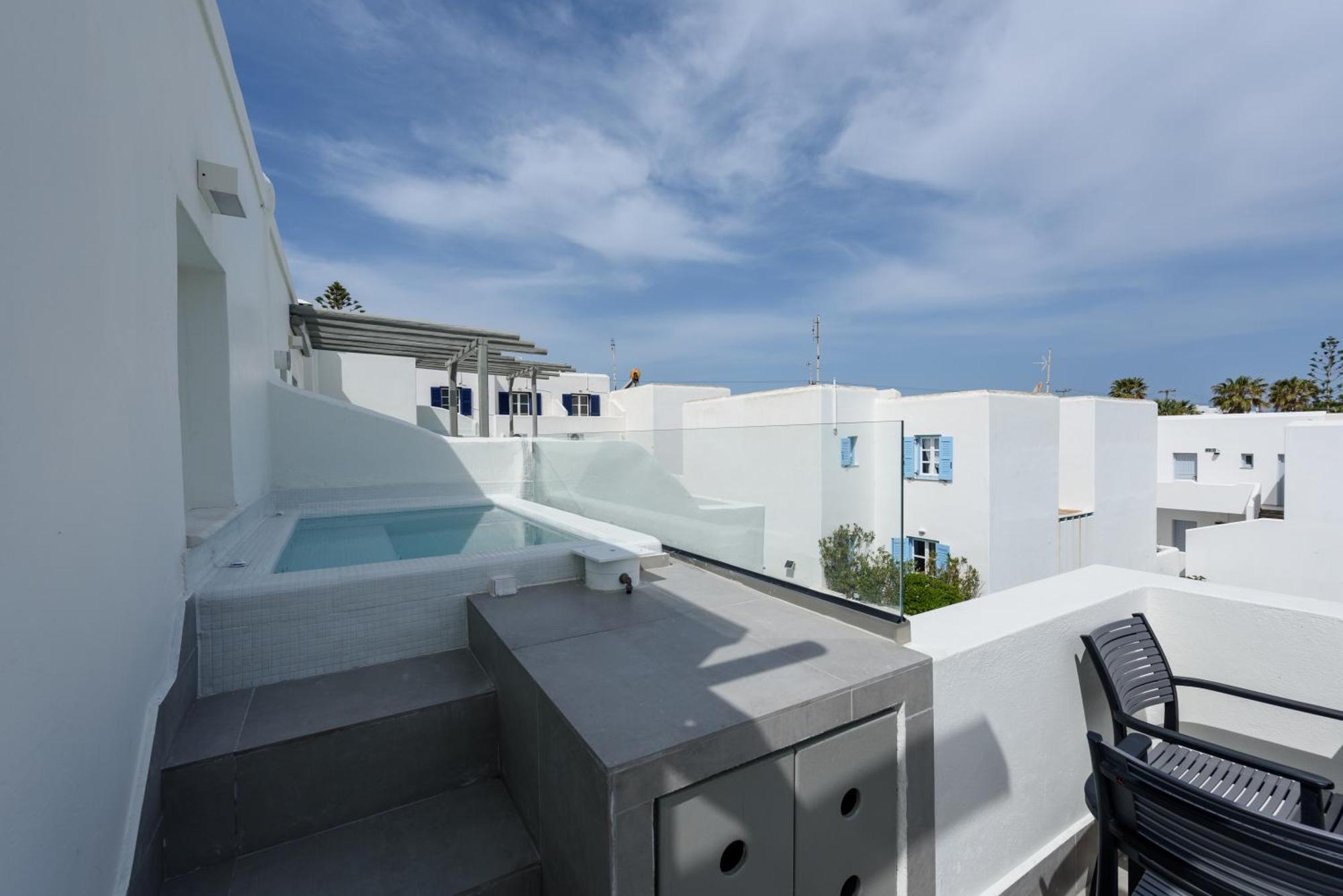 Vammos Luxury Residences *