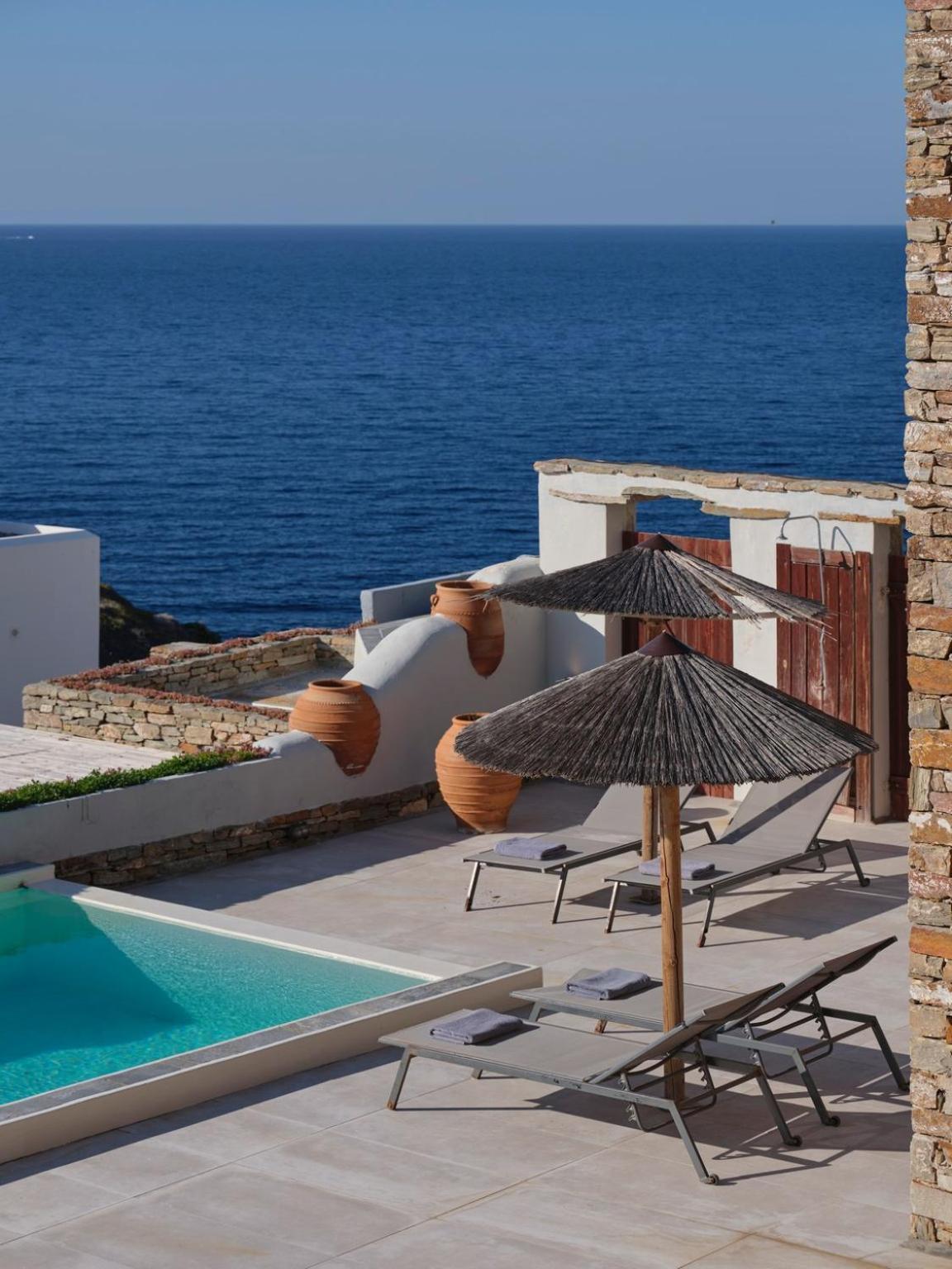 Stone With A Sea Water Swimming Pool And A Sea And Sunset View Holiday home *